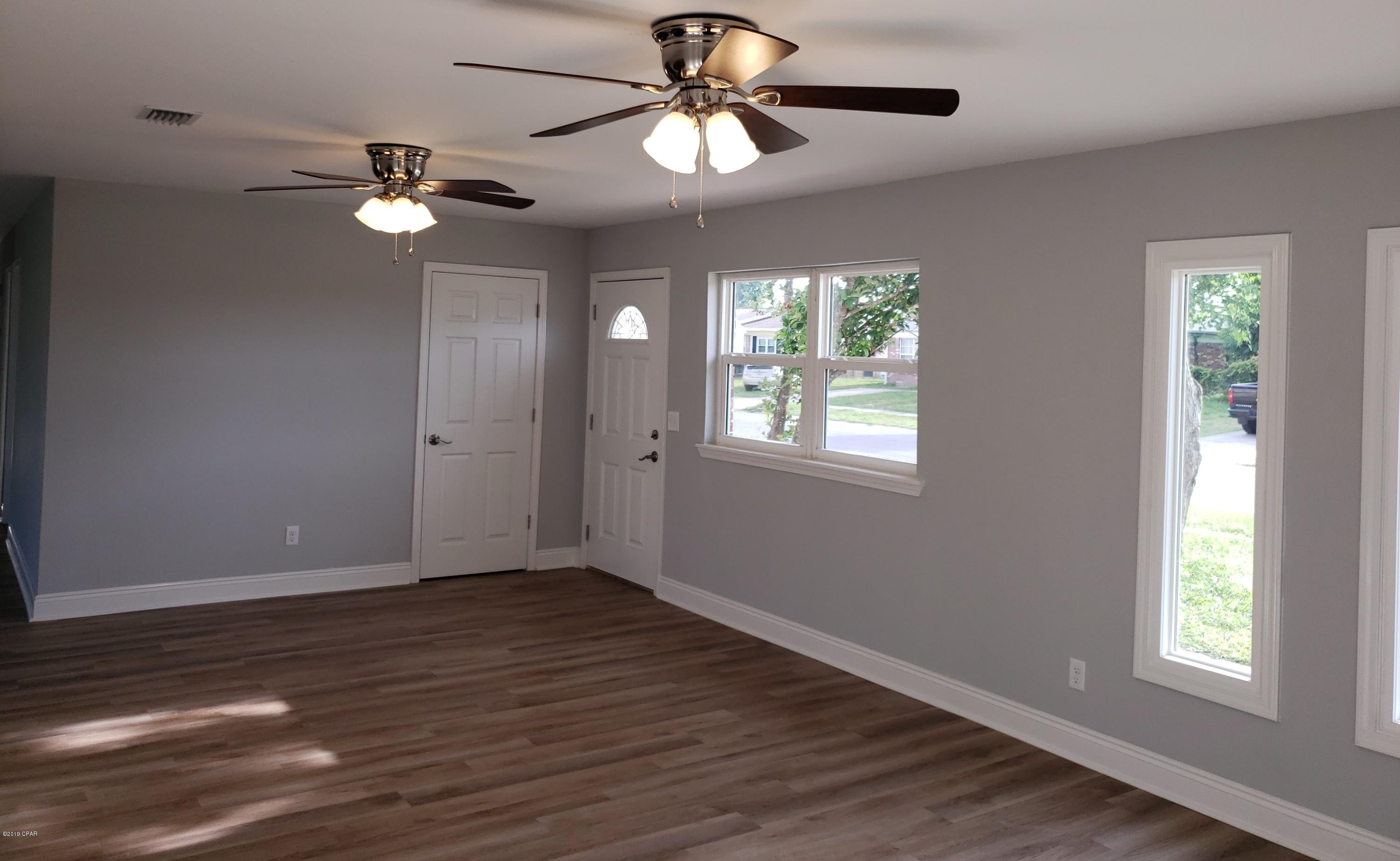 Lannie Rowe Lake Ests - Residential