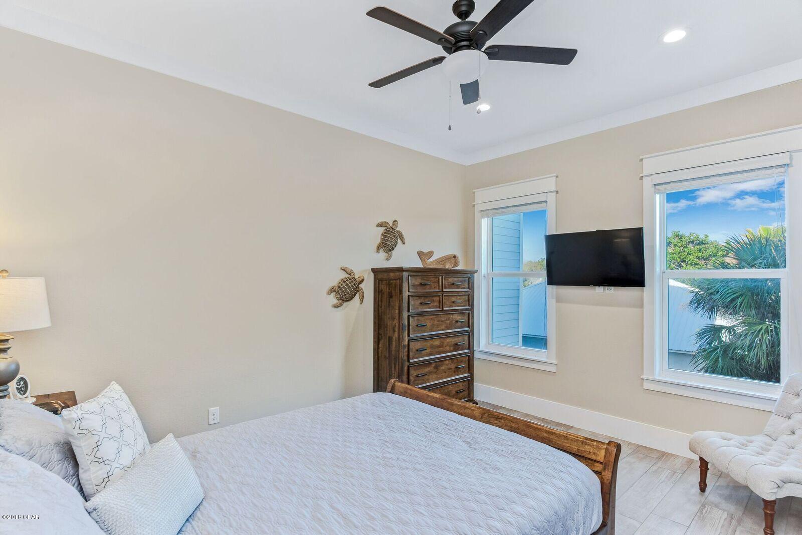 Laguna Beach Estates 5th Add - Residential