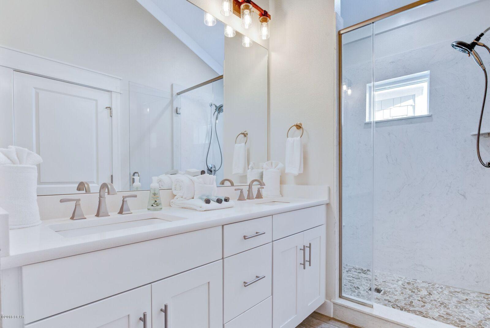 Laguna Beach Estates 5th Add - Residential