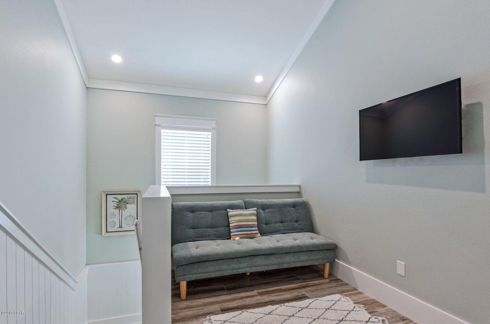 Laguna Beach Estates 5th Add - Residential