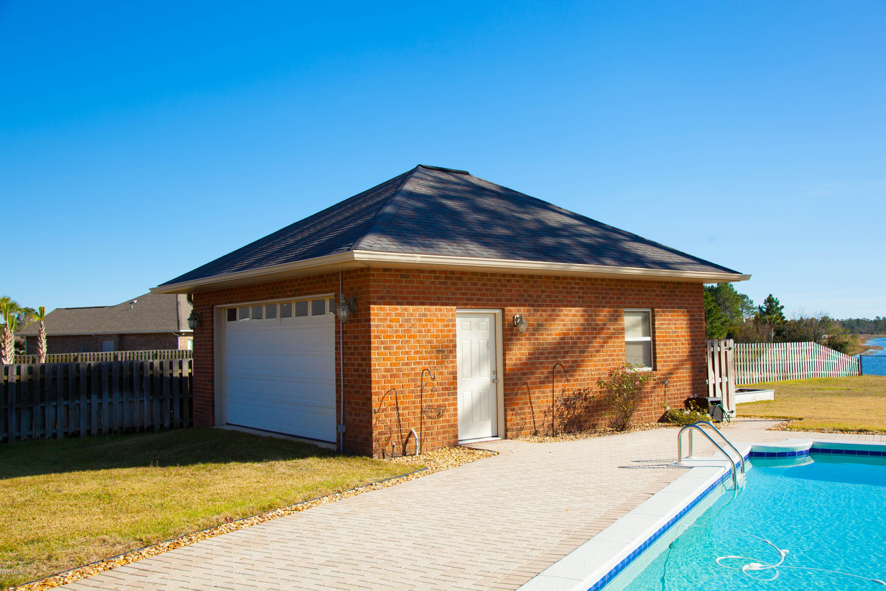 Kirkland Manor - Residential