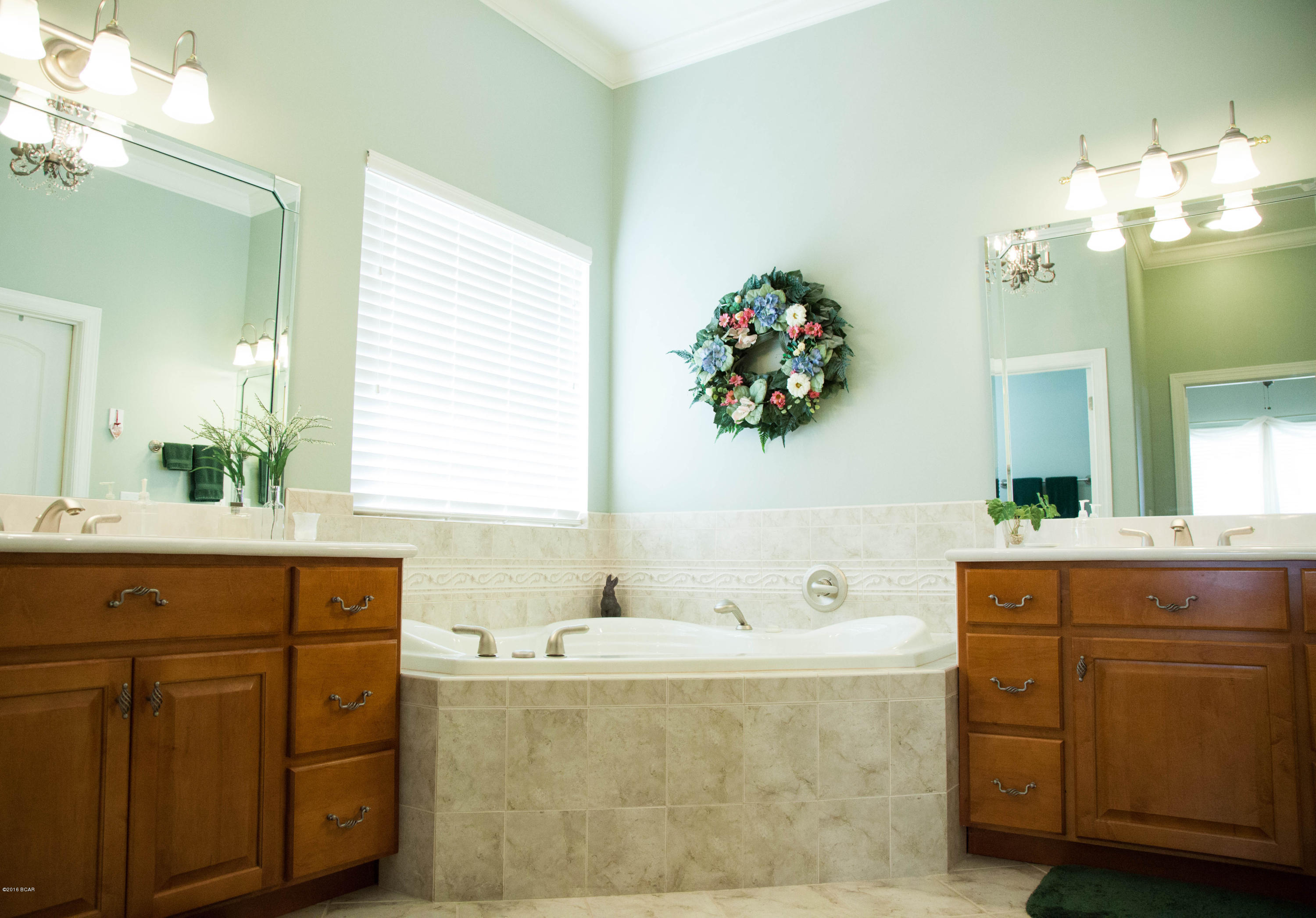 Kirkland Manor - Residential