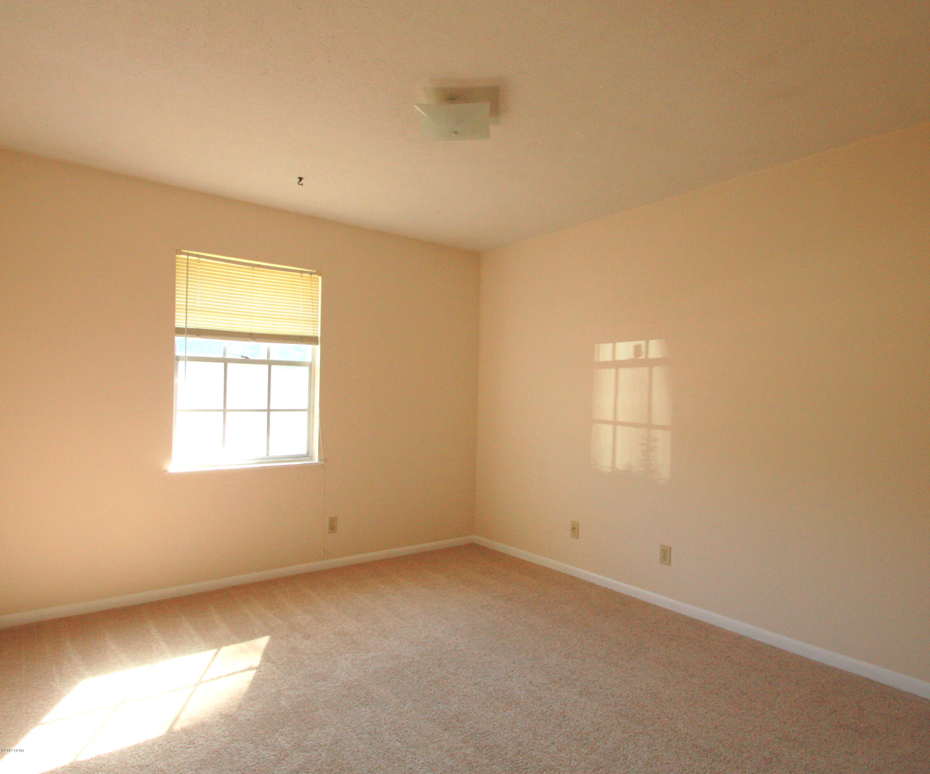 Lannie Rowe Lake Estates U-12 - Residential