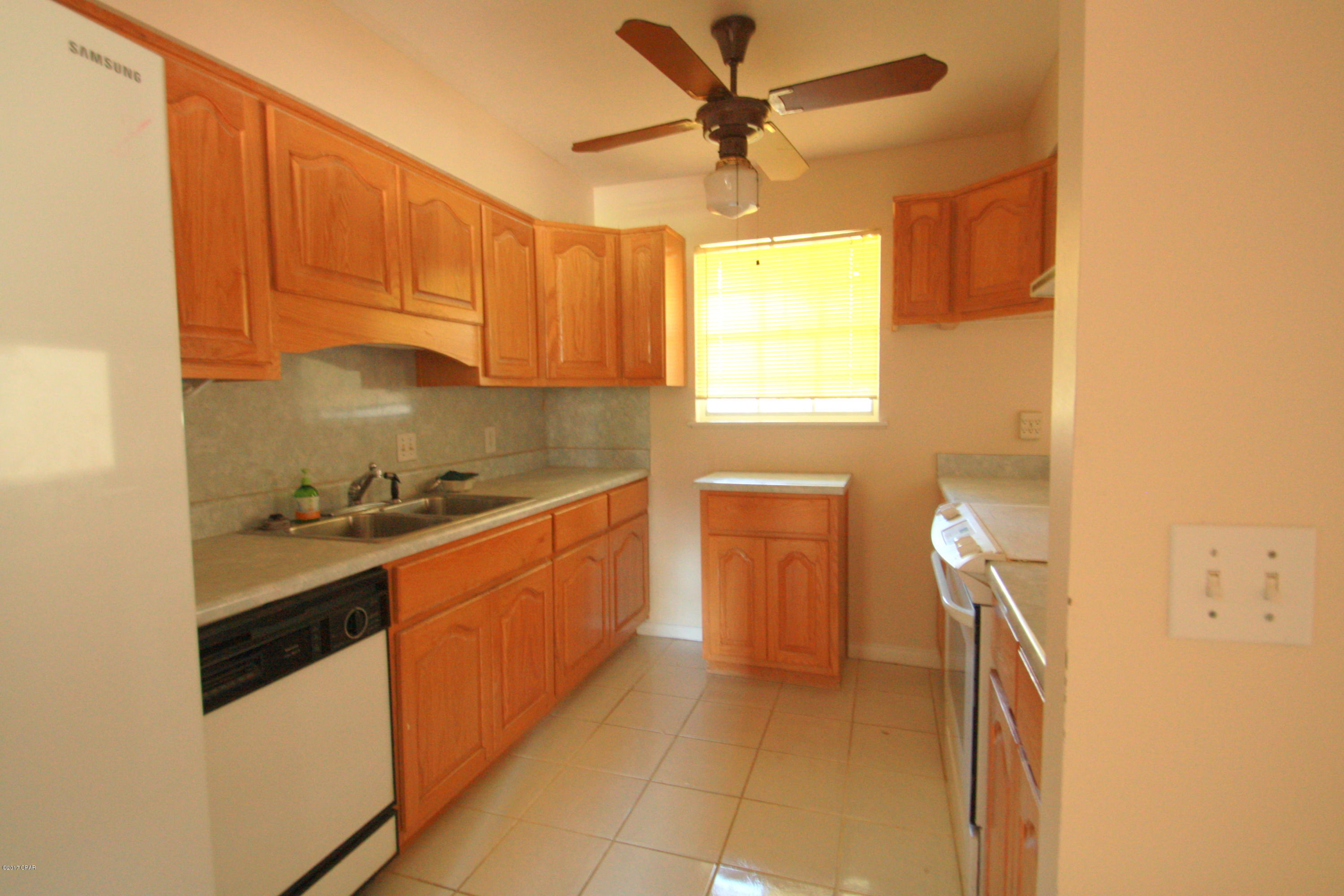 Lannie Rowe Lake Estates U-12 - Residential