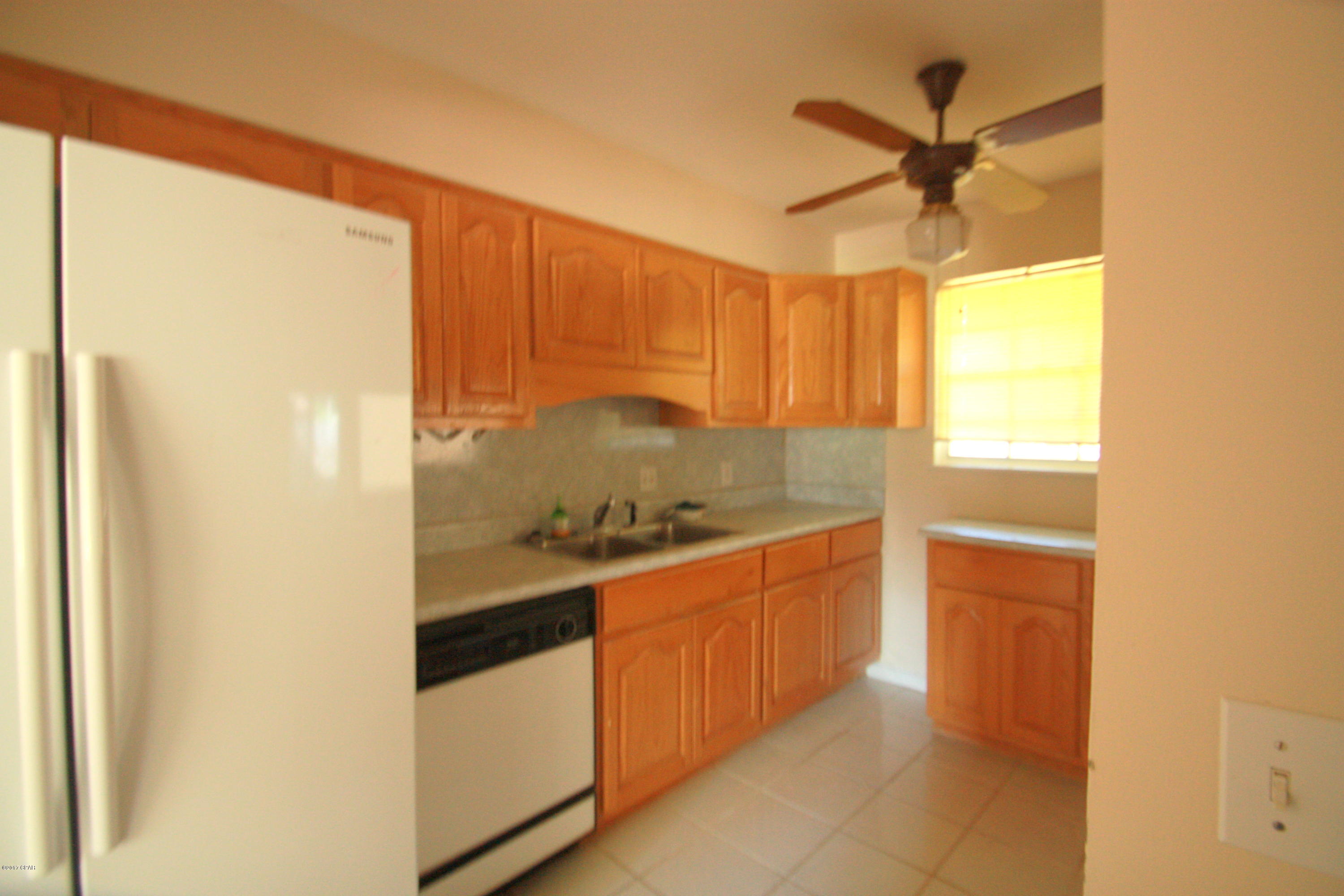 Lannie Rowe Lake Estates U-12 - Residential