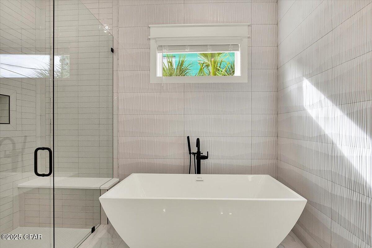 Lullwater Beach - Residential