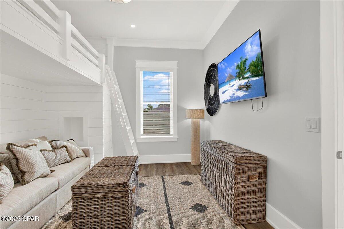 Lullwater Beach - Residential