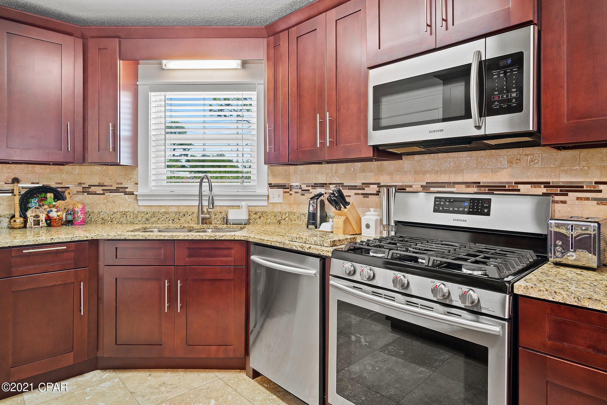 North Lagoon Oaks 4th - Residential