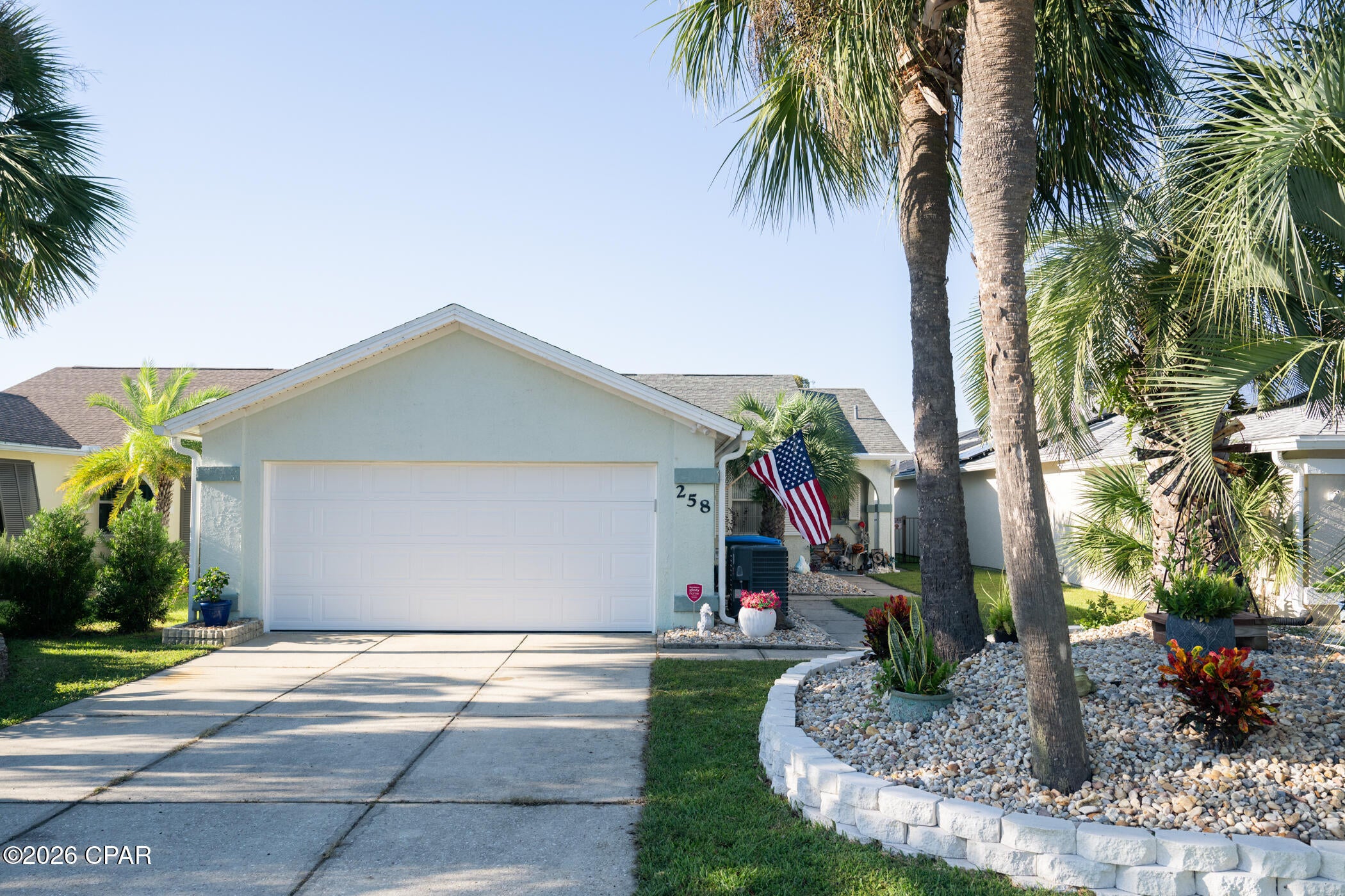258 S Glades Trail