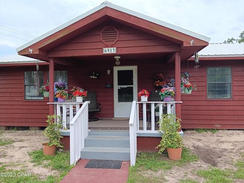 A home in Grand Ridge