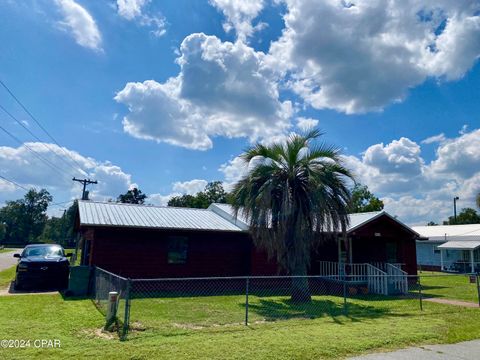 A home in Grand Ridge