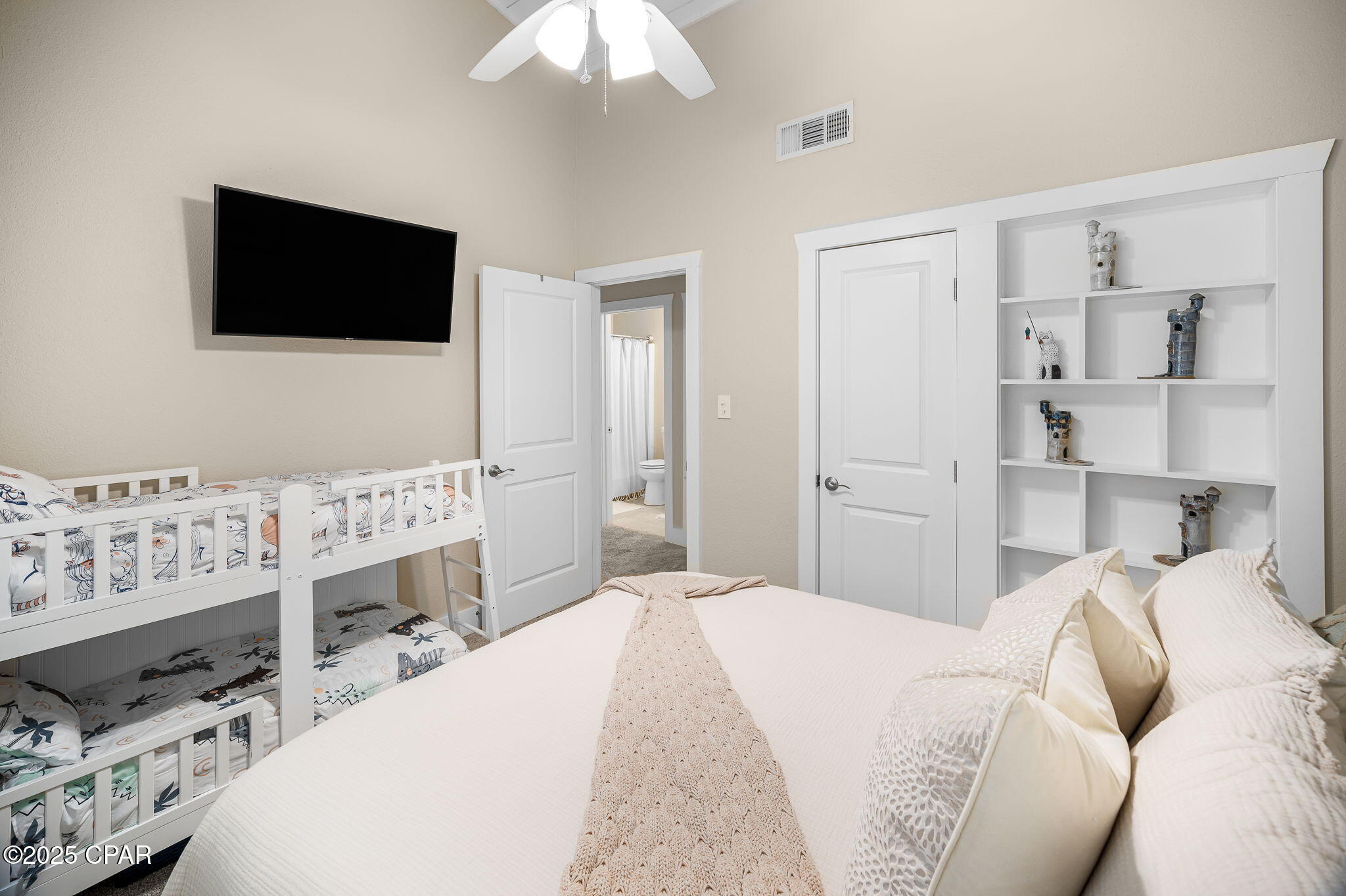 Sunnyside Beach & Tennis Condo - Residential