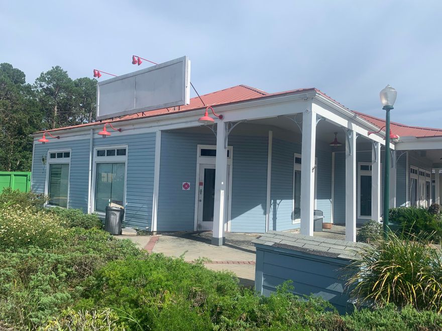 Located just west of the Hathaway Bridge in the open air Promenade Mall, this downstairs retails space is located at the front of the mall with great visibility from Front Beach Road.  This double space is currently set up for a restaurant user, but could easily be converted to any retail use.  Water, sewer, and trash are included in rent.  Tenant is responsible for all remaining utilities. Plenty of parking, well lit at night with 24 hour access.  Listing agent is the owner of the unit.  Pricing is per month