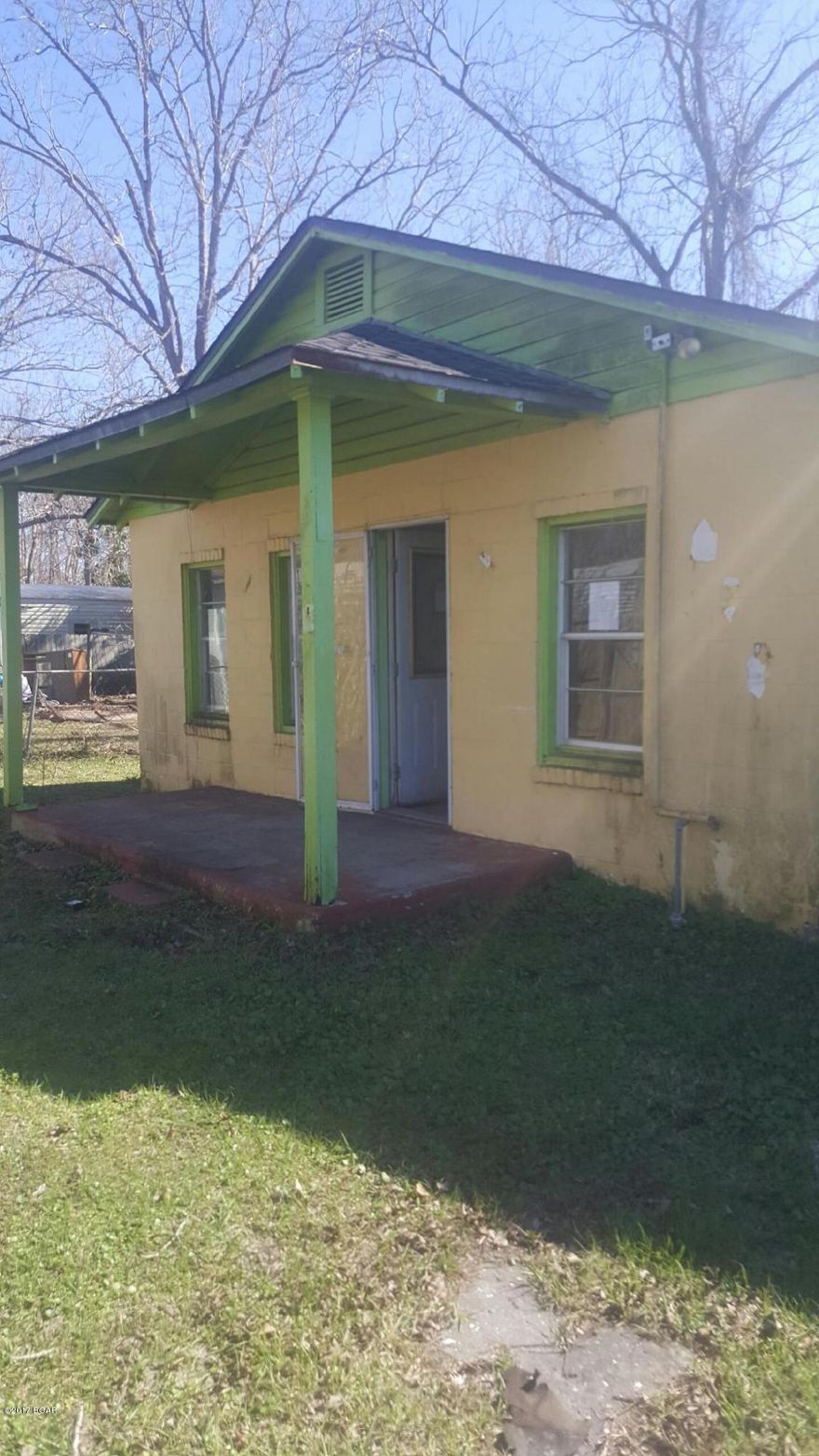 Block home with great potential located in Port St Joe where the fishing and the beaches are good! This sturdy block home is located close to the quaint town of Port St Joe. The covered porch is a great place to enjoy some drinks and BBQ. This home could make cash flow on the investment side.
