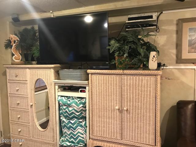 Fontainebleau Terrace - Residential