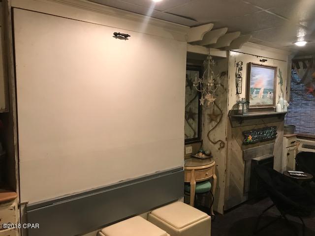 Fontainebleau Terrace - Residential