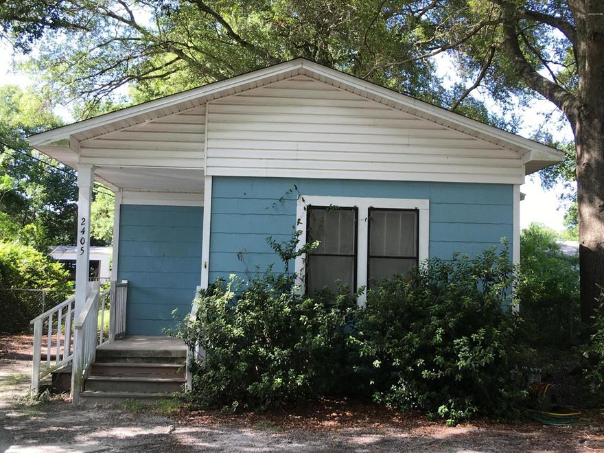 Charming Florida Cottage centrally located in Panama City.  Home features painted wood floors, gas stove and water heater, new central AC/heat in 2008, new roof in 2009, back porch / utility room with washer and dryer hookups and shelving. Exterior paint in 2010. Interior paint in 2013.  There's a 5' x 5' shed in the fenced backyard.  



Buyer to verify all measurements if important.  Home is being sold As-Is.