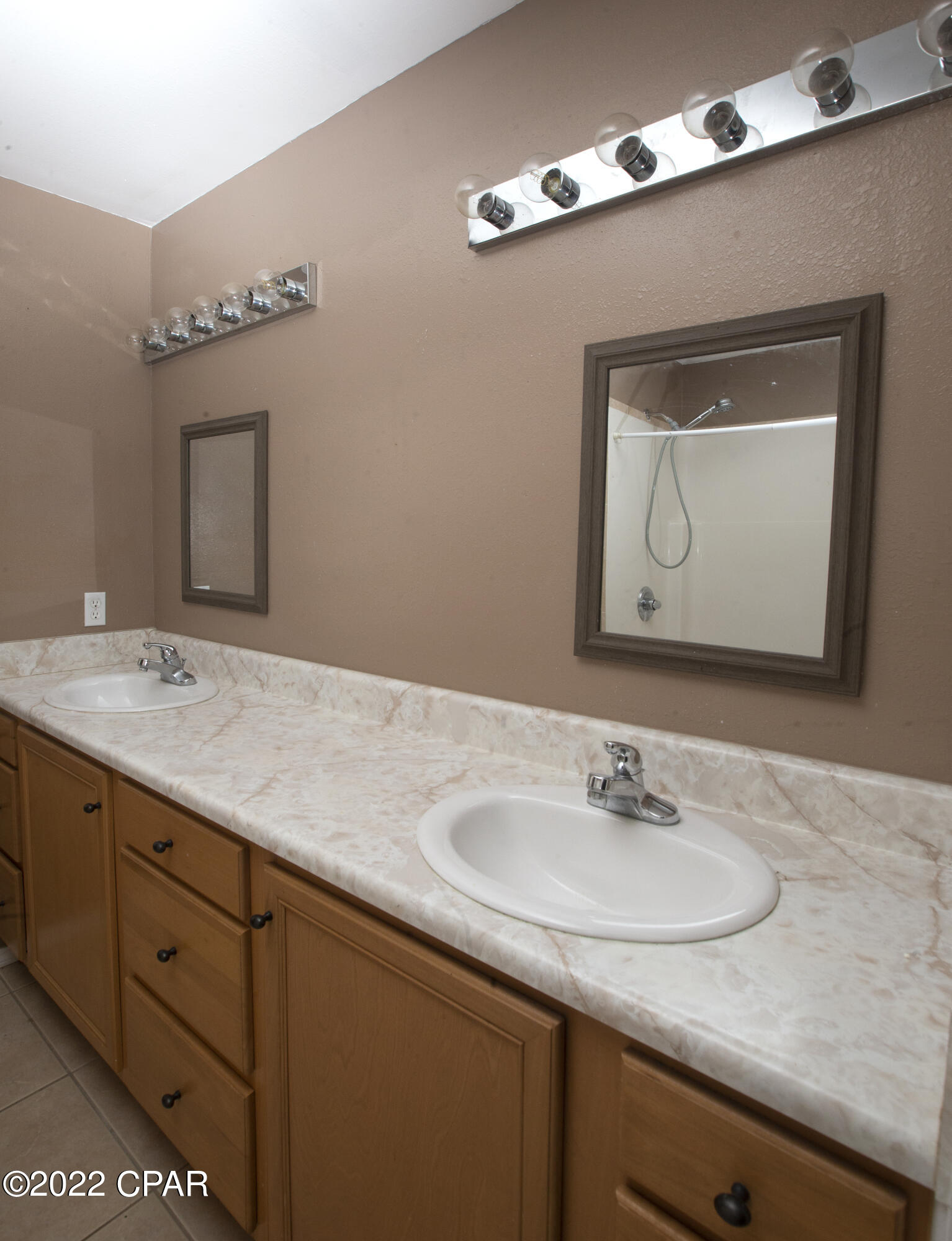 Sunny Hills Unit 2 - Residential