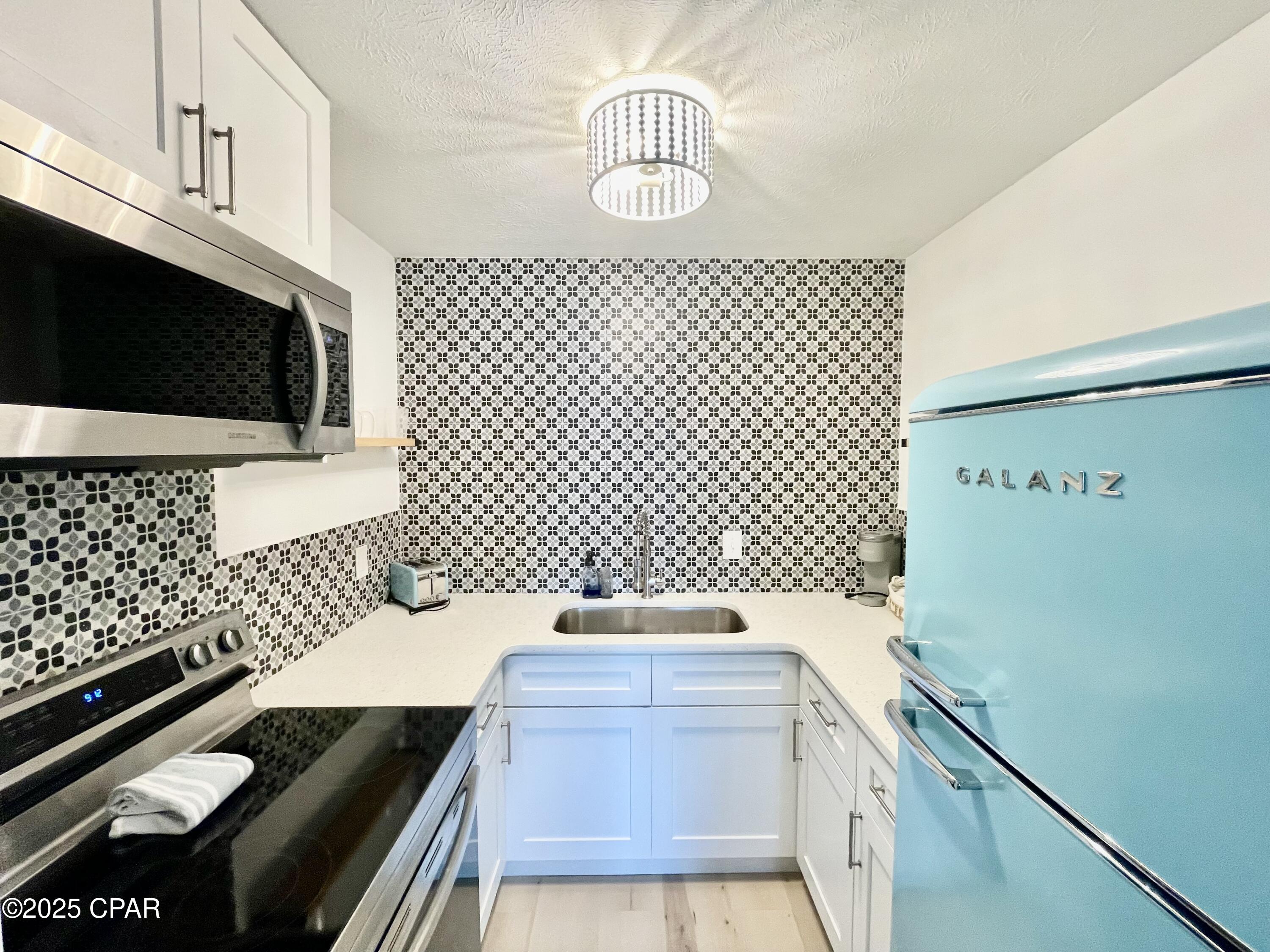 Lullwater Beach - Residential