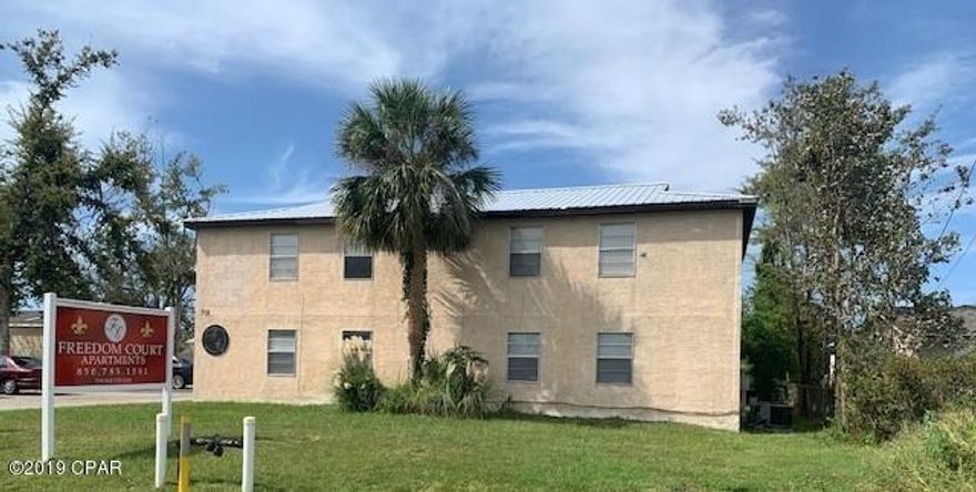 *FREEDOM COURT APARTMENTS*



This apartment offers 2 Bedrooms and 1 bath. Downstairs unit located near TAFB, schools, and entertainment. New appliances, some units have tile floors and some have carpets, most units have new paint. All units have washer/dryer hookups.



*No Pets*