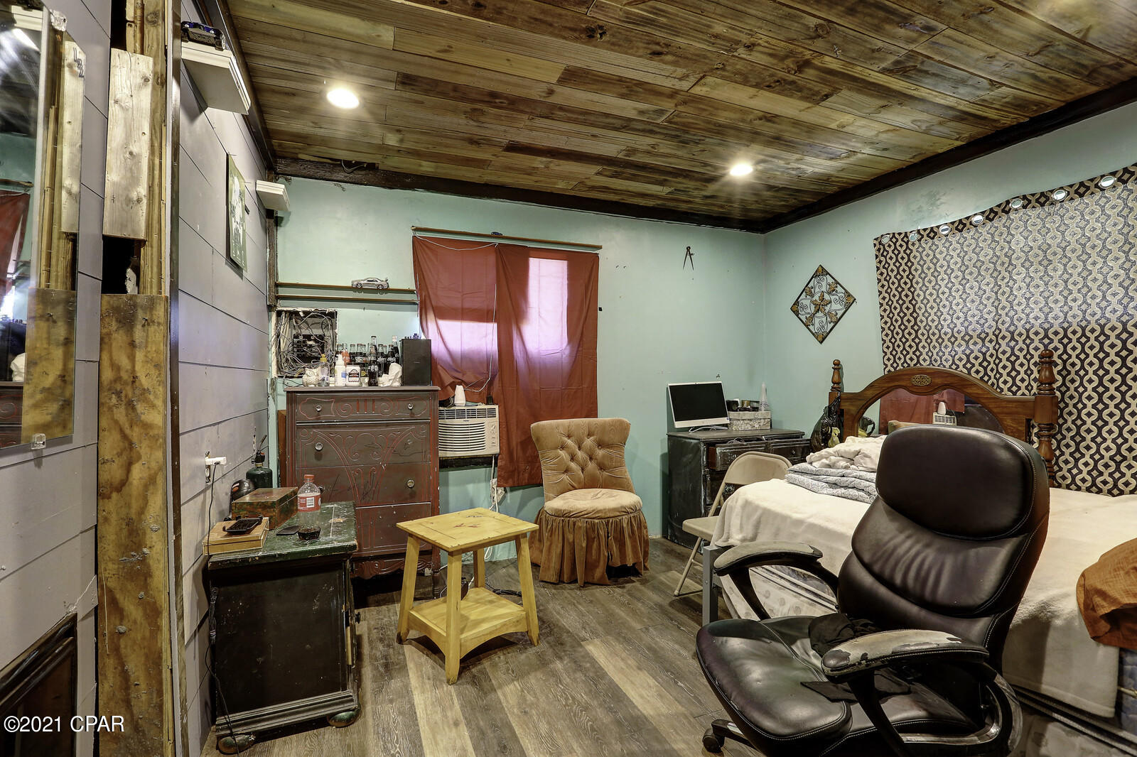 [No Recorded Subdiv] - Residential