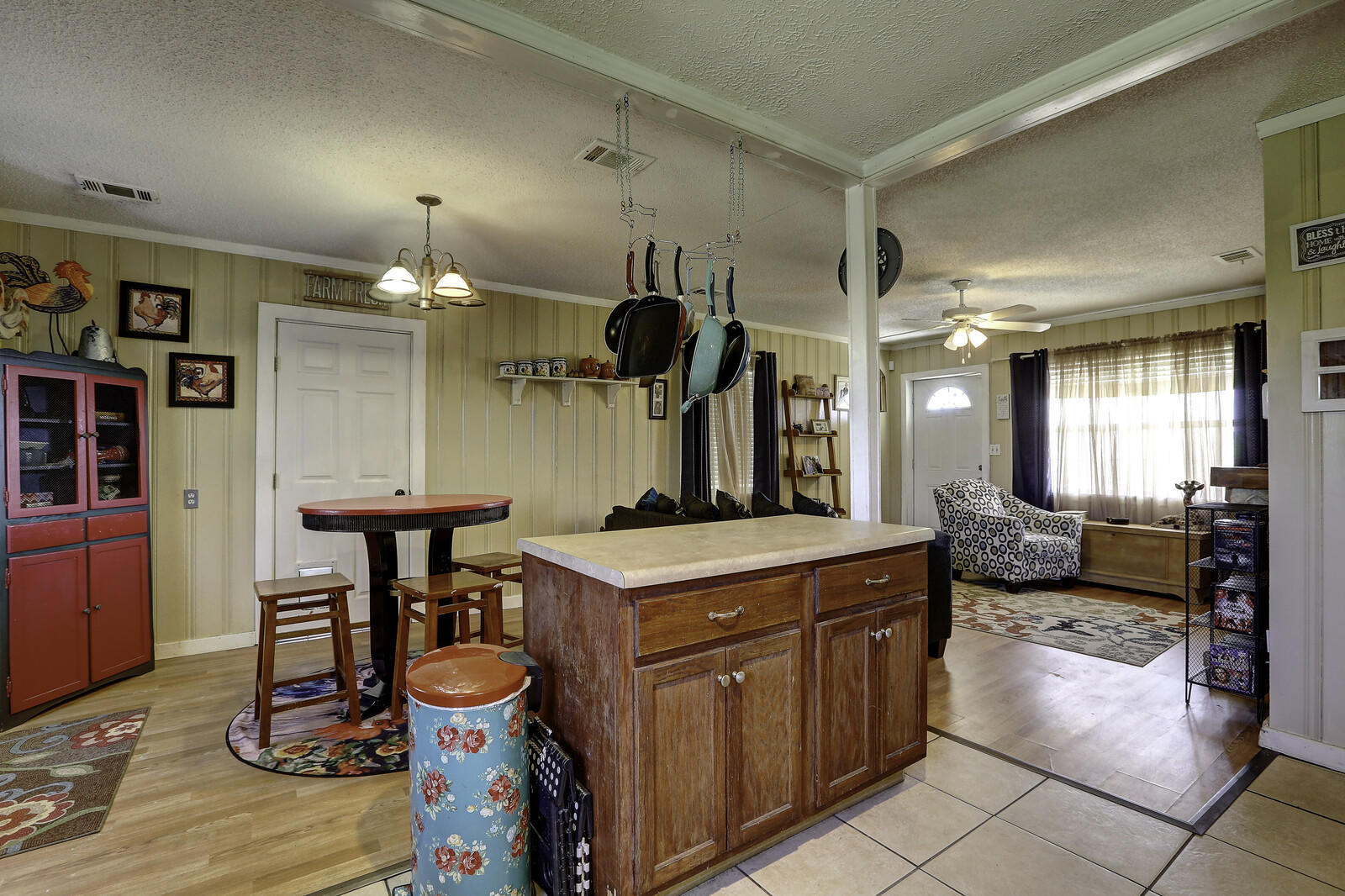 [No Recorded Subdiv] - Residential