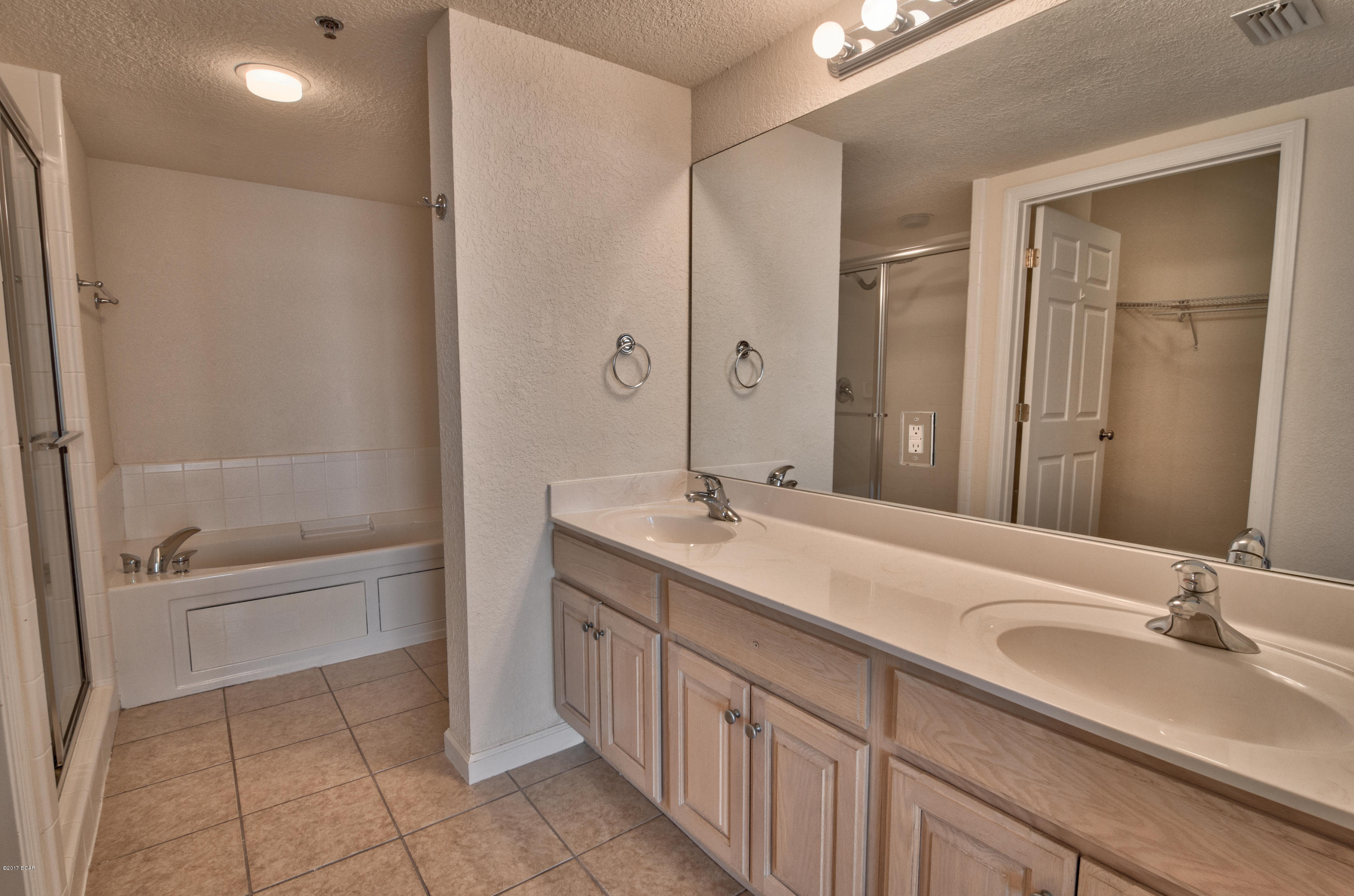 Hibiscus By The Bay - Residential