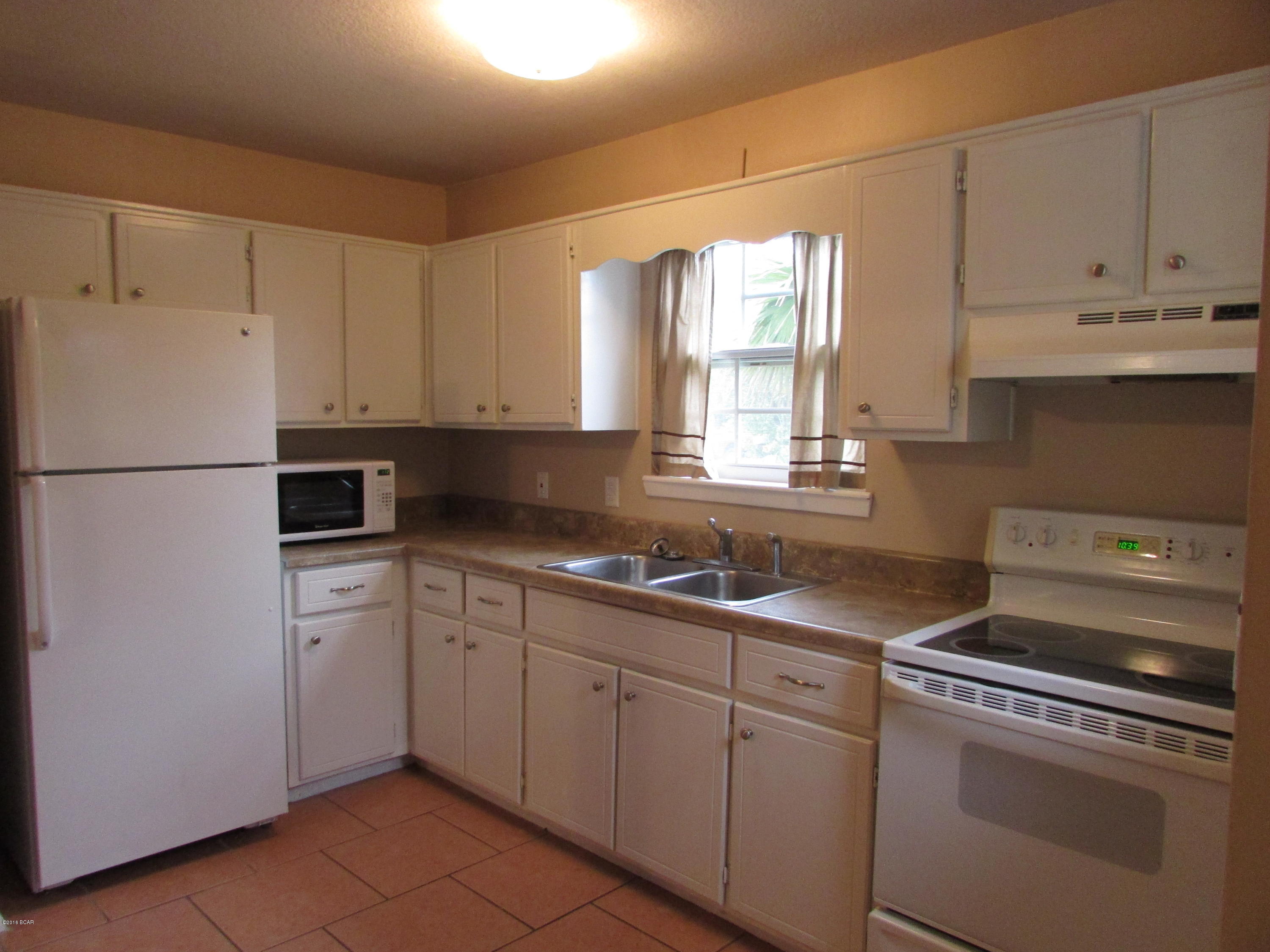 [No Recorded Subdiv] - Residential Lease