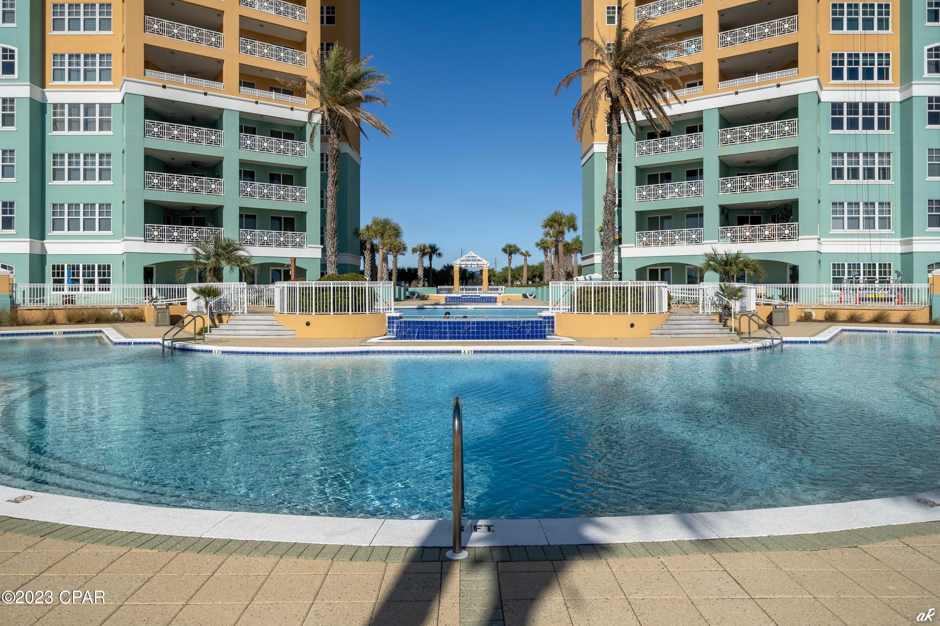 En Soleil Condo - Residential