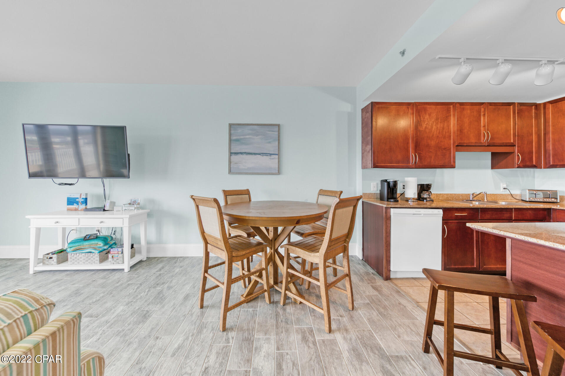 Laketown Wharf - Residential