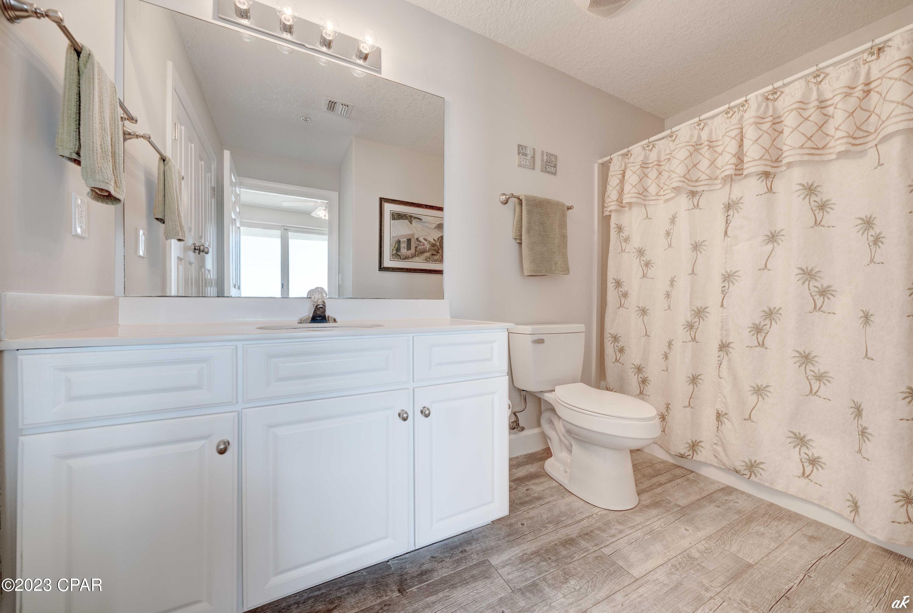 Emerald Isle - Residential