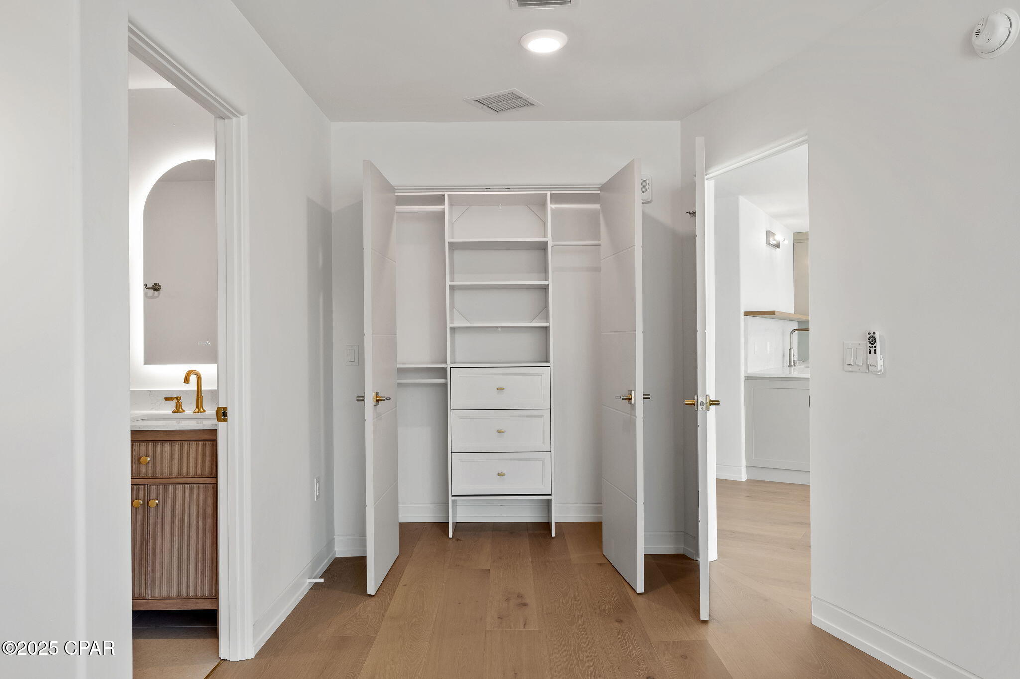 Laketown Wharf - Residential