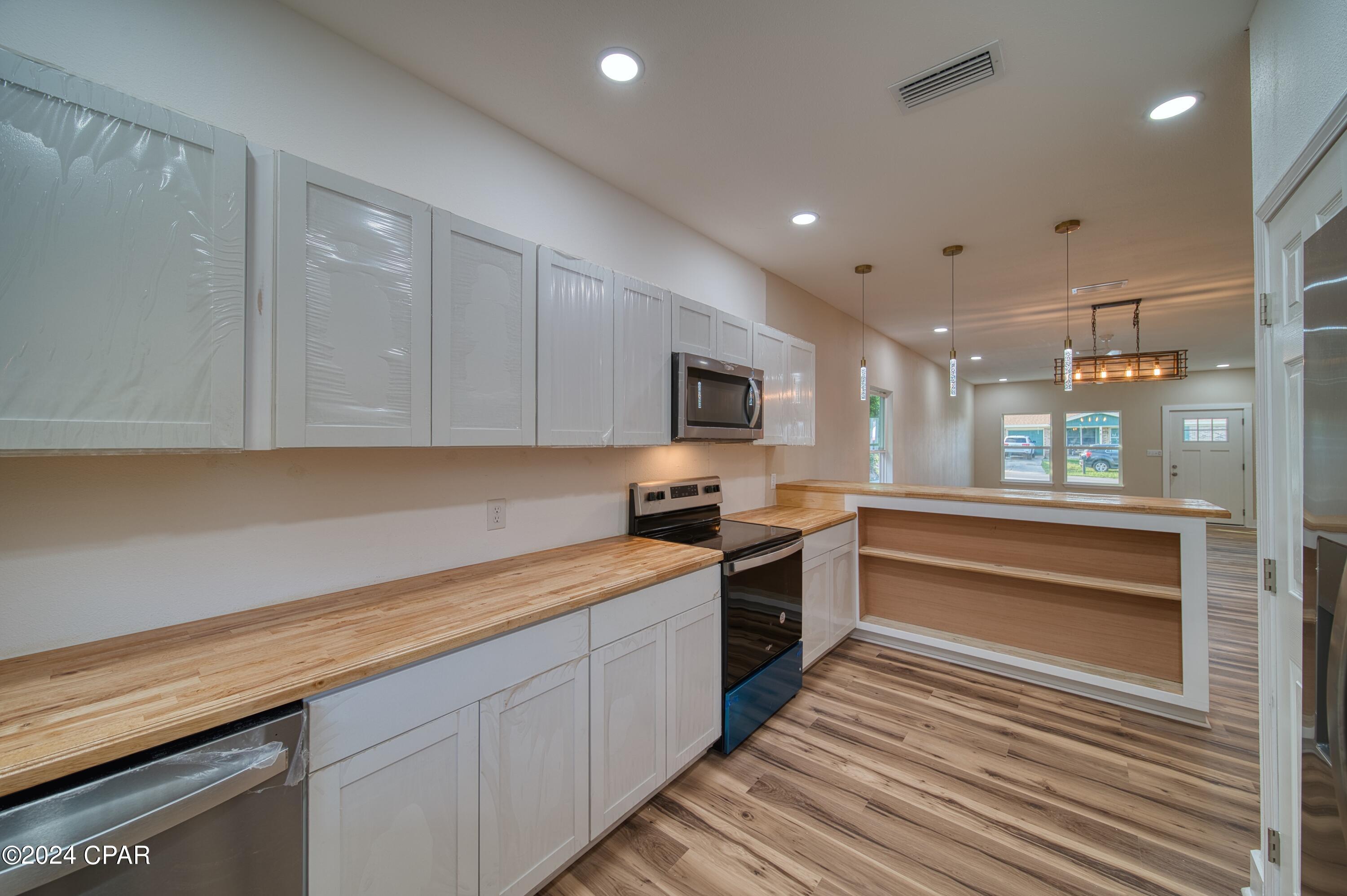 Towne & Country Lake Estates - Residential