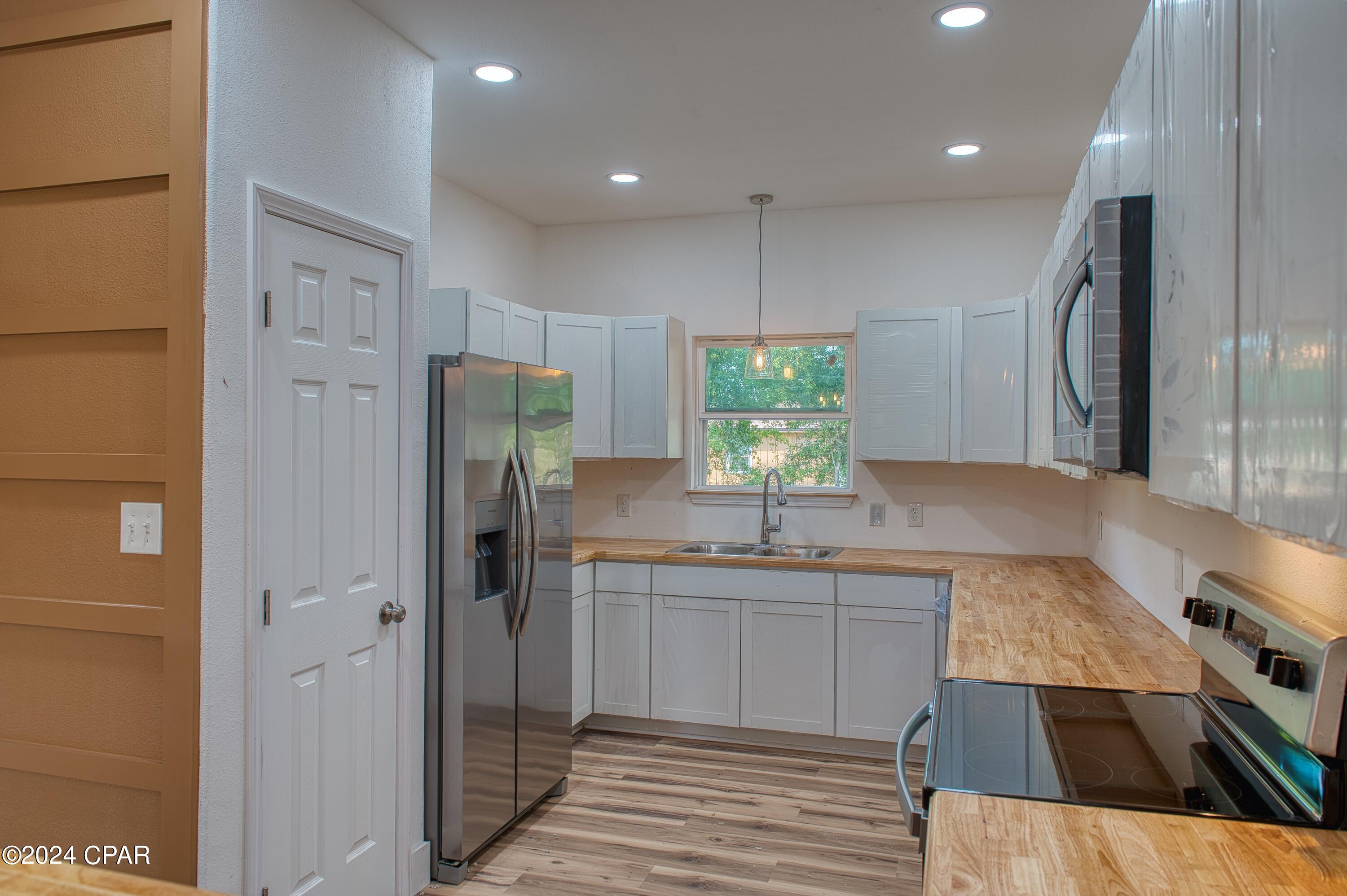 Towne & Country Lake Estates - Residential