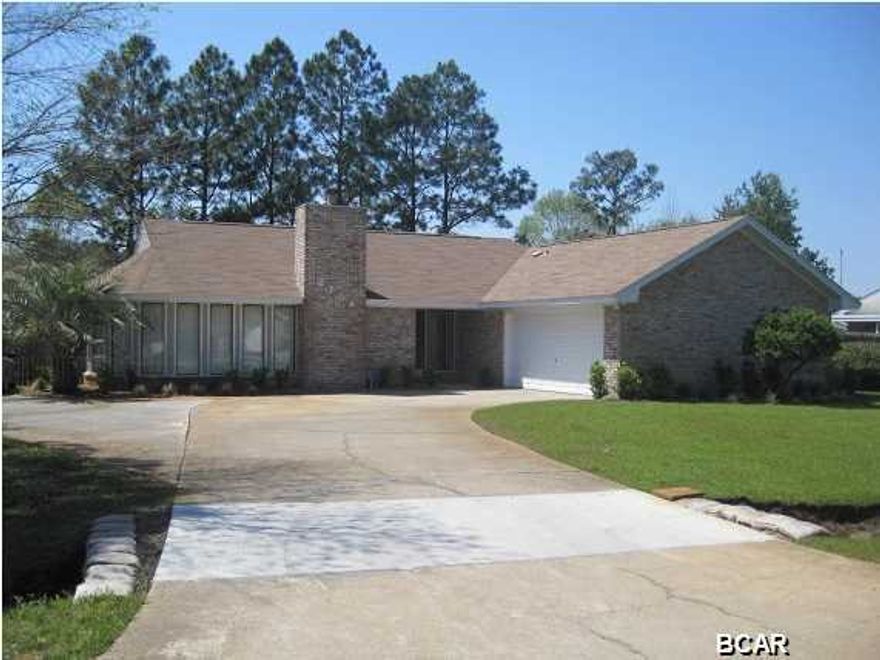 LOVELY BRICK HOME IN A GREAT SUBDIVISION! Large entry leads to a huge great room with woodburning FP with brick surround, nice mantel and lots of windows! Kit has gas stove/oven, lots of cabinets, tons of granite counterspace for food prep plus a breakfast bar, pantry and big breakfast nook. Formal dining area has sliding door to screened porch, that leads to a covered barbeque area and a boat/RV pad with connections for 2 RVs. The backyard is very large, enclosed with a 6ft privacy fence, plenty of room for a pool, if desired, and has an 8x10 shed. MBR has a big walkin closet, feels very spacious which is enhanced by a tray ceiling. MBA and hall bath both have granite countertops. Nice size additional bedrooms. The laundry room has plenty of room to stash dirty clothes from sight.