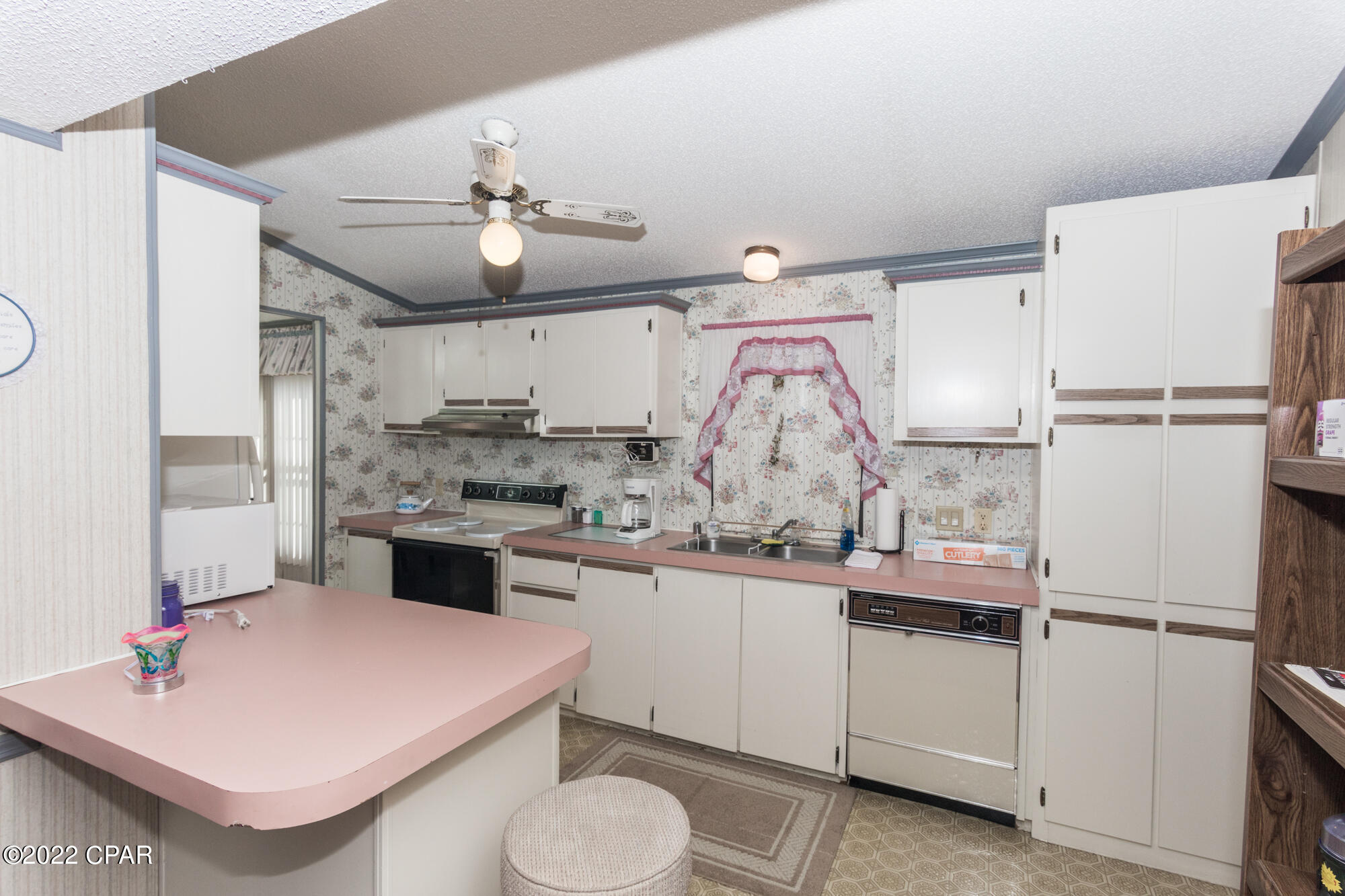 North Lagoon Oaks 7th Add - Residential