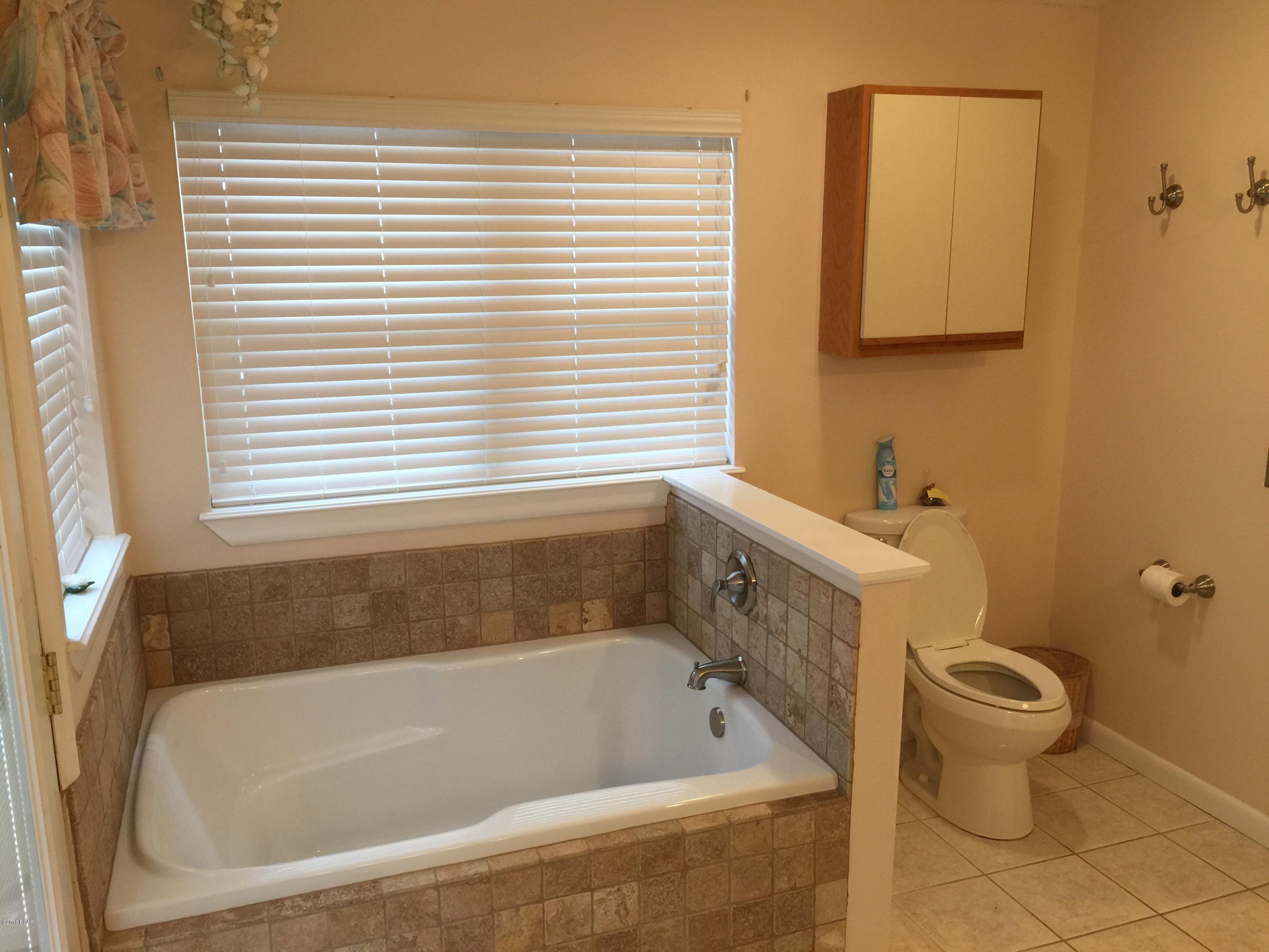 Baywood Shores Est Unit 5 - Residential