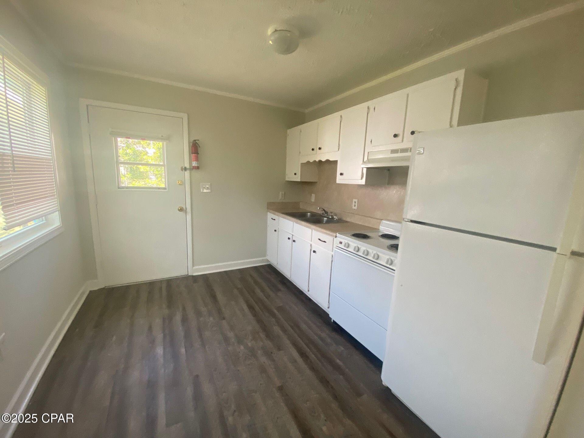 [No Recorded Subdiv] - Residential Lease