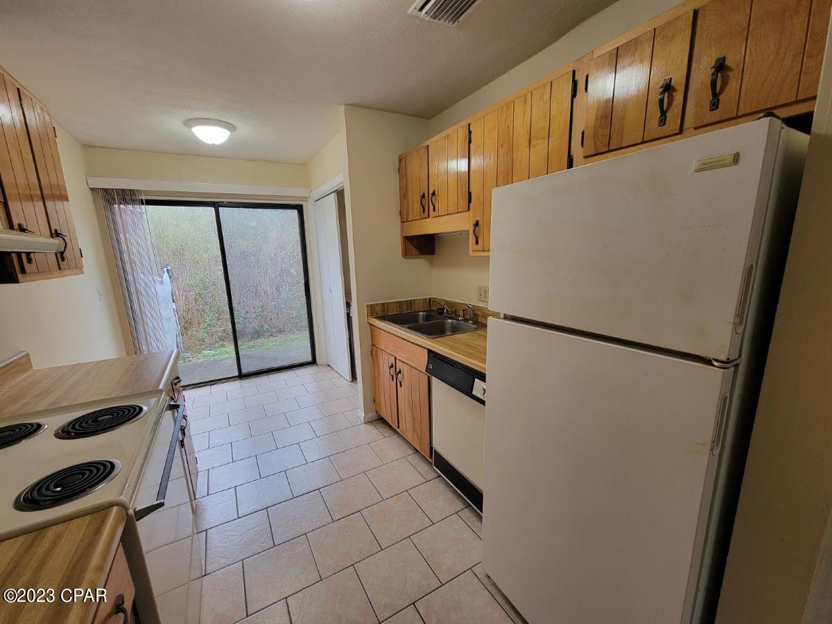 [No Recorded Subdiv] - Residential Lease