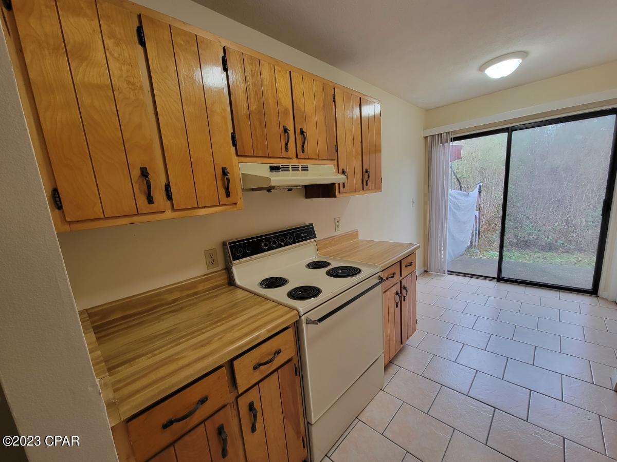 [No Recorded Subdiv] - Residential Lease