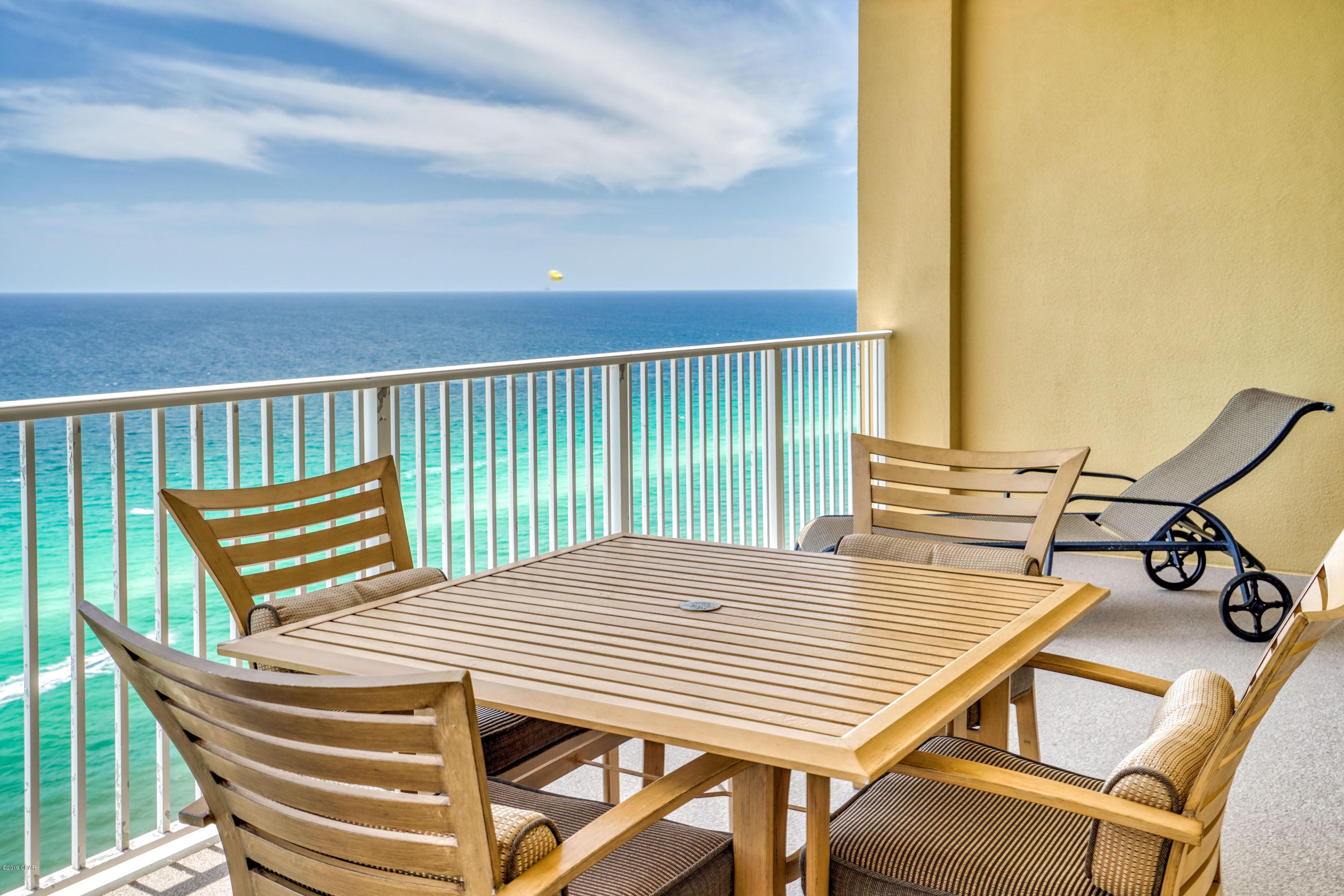 Tropic Winds - Residential