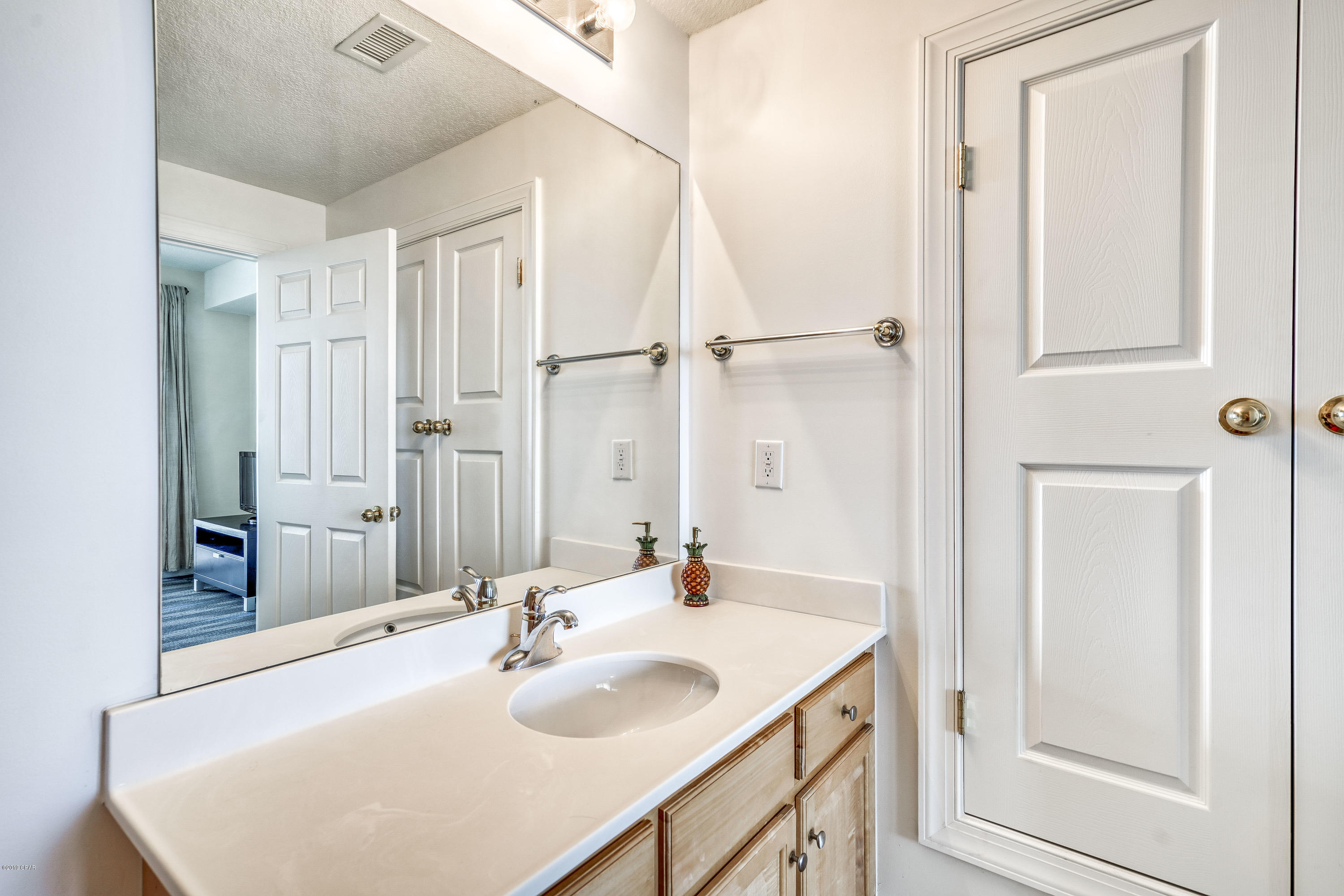 Tropic Winds - Residential