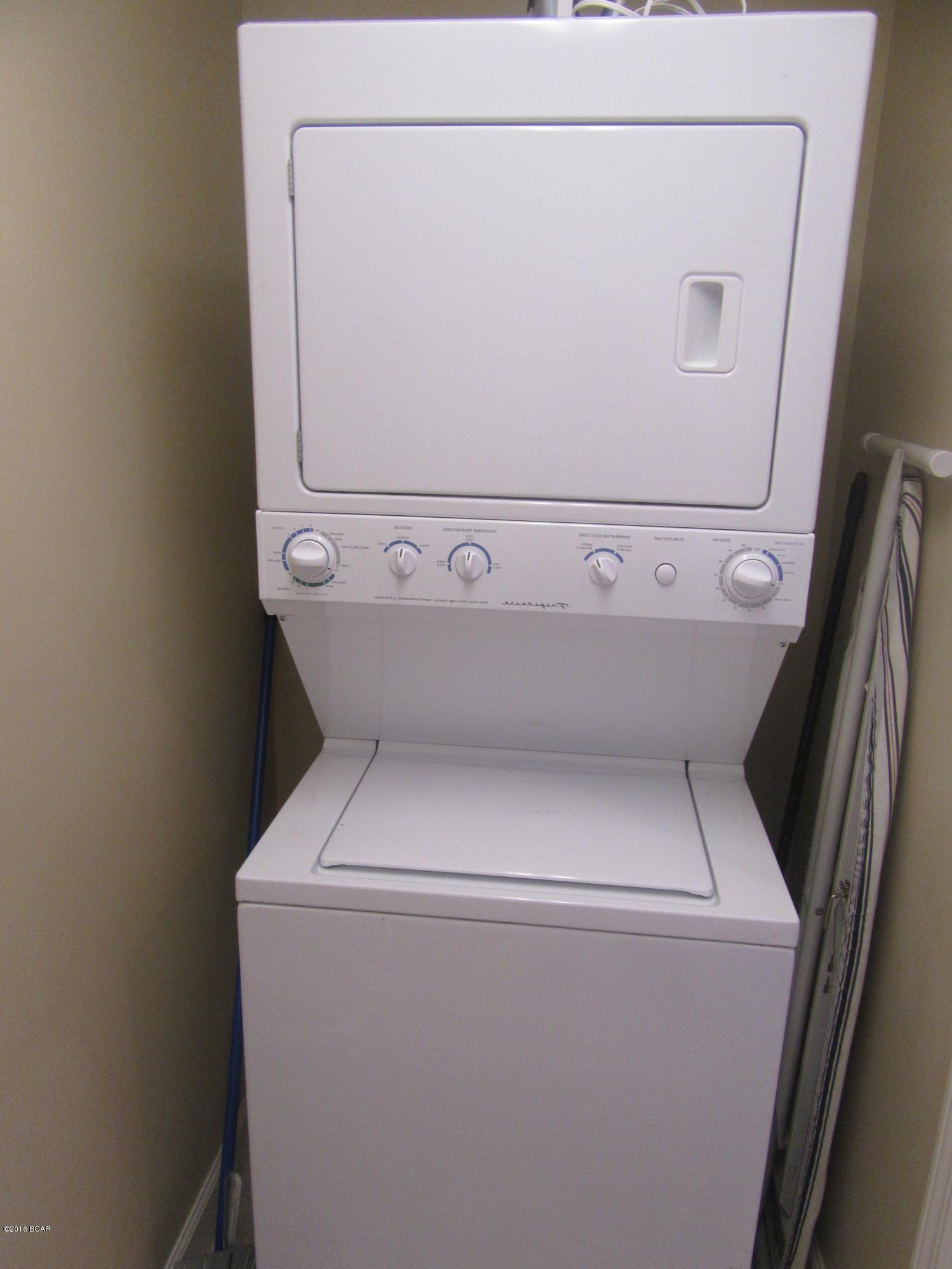 Splash Condo - Residential