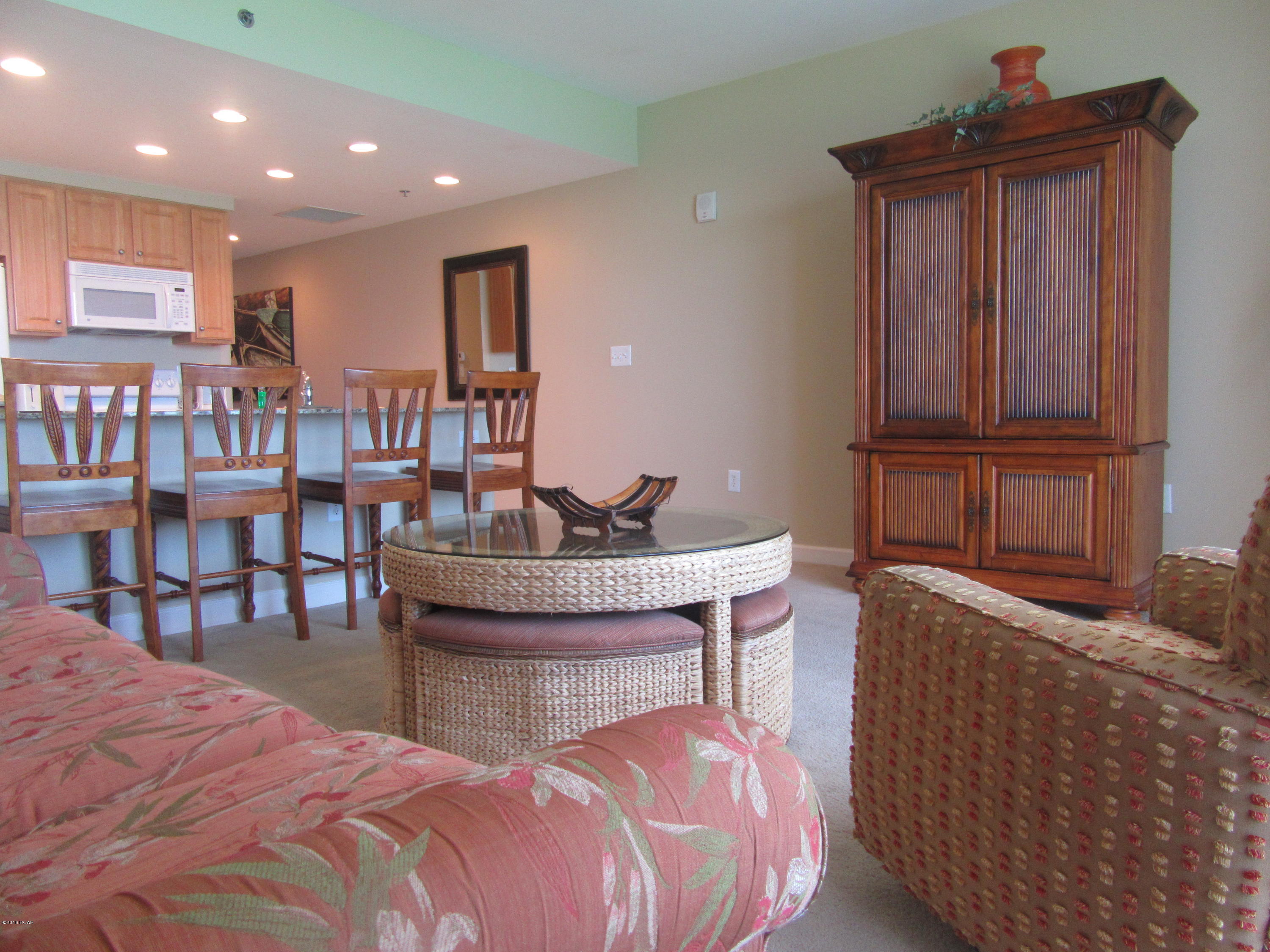 Splash Condo - Residential