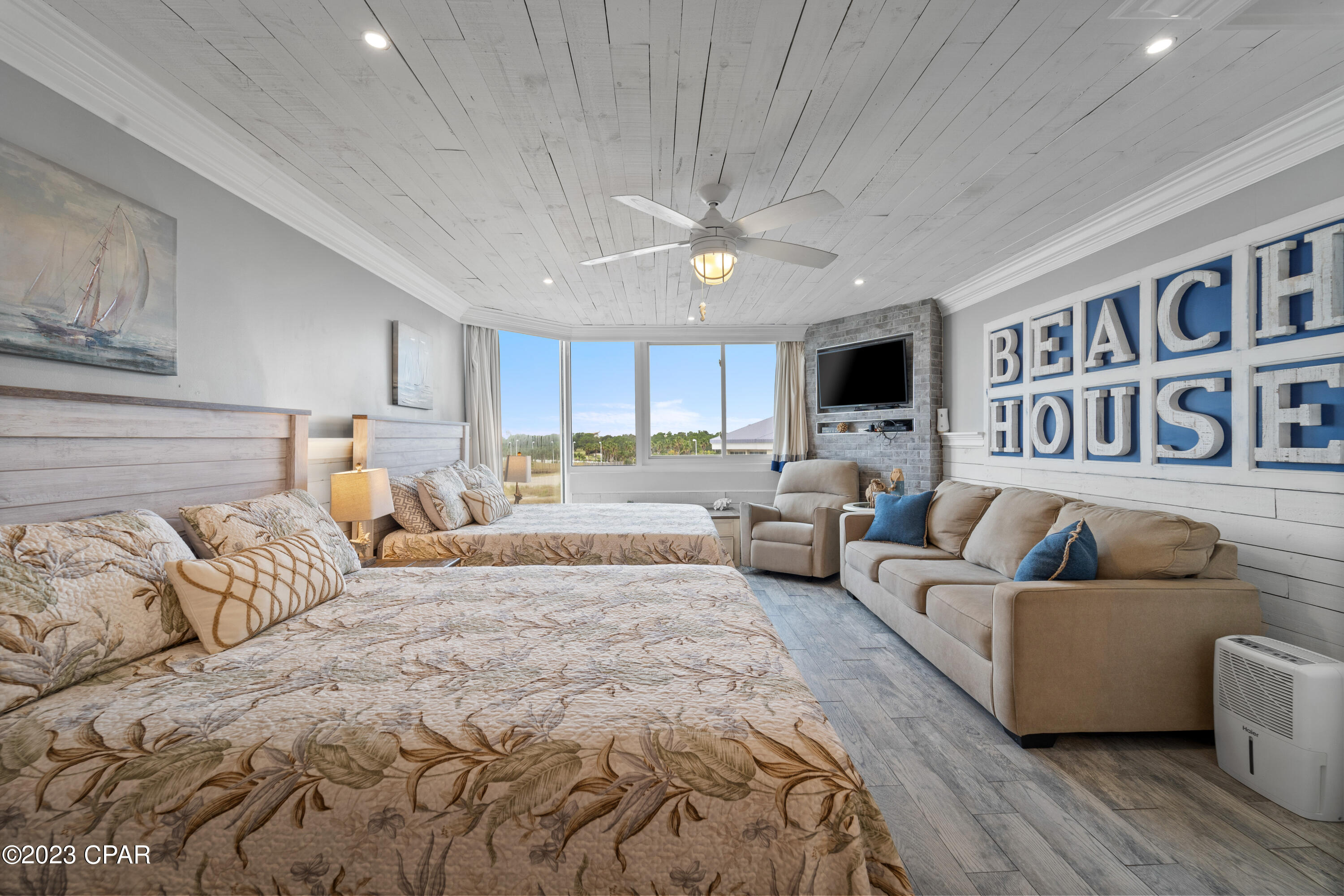 Top Of The Gulf Condo. - Residential