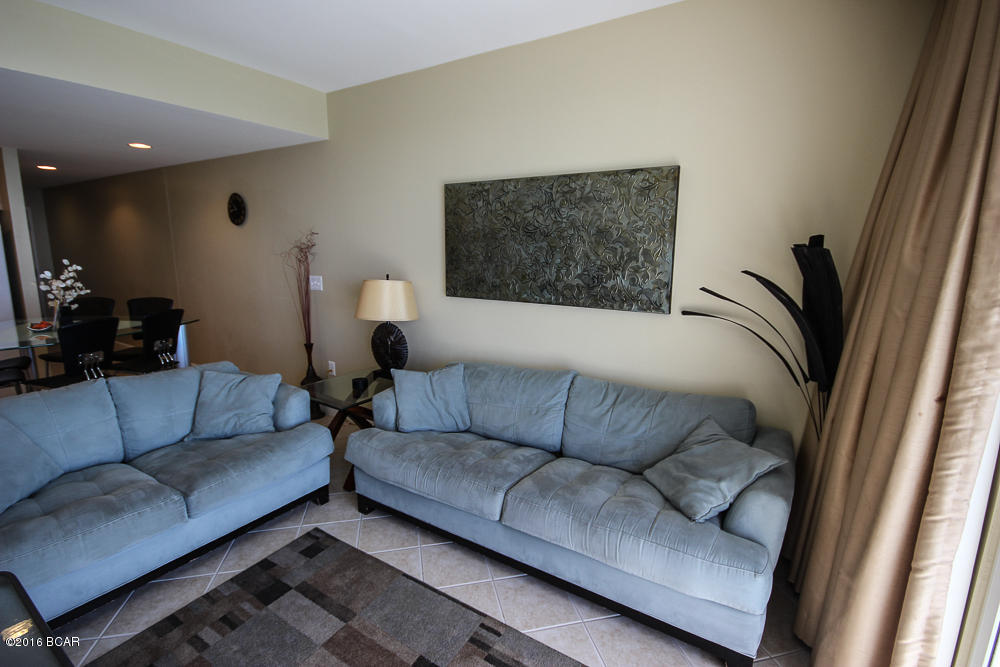 Splash Condo - Residential