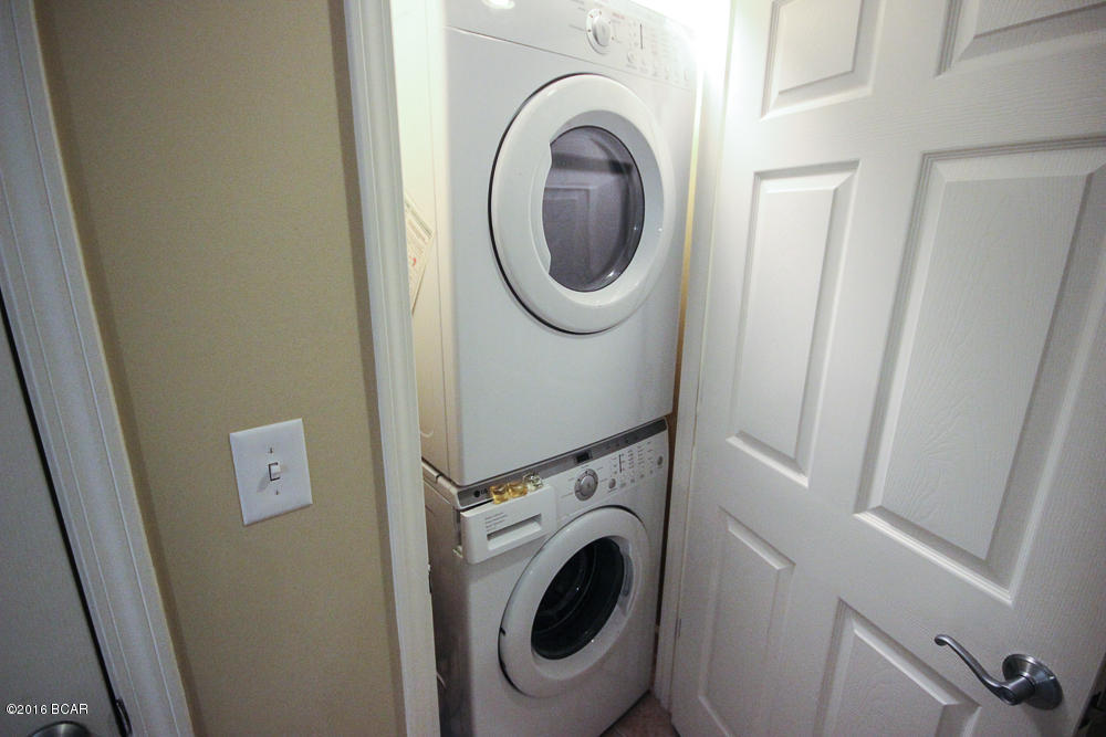 Splash Condo - Residential