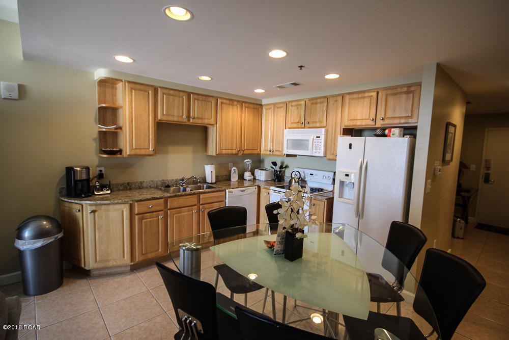 Splash Condo - Residential