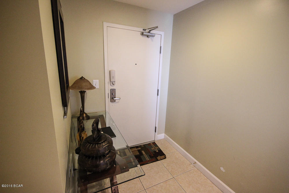 Splash Condo - Residential