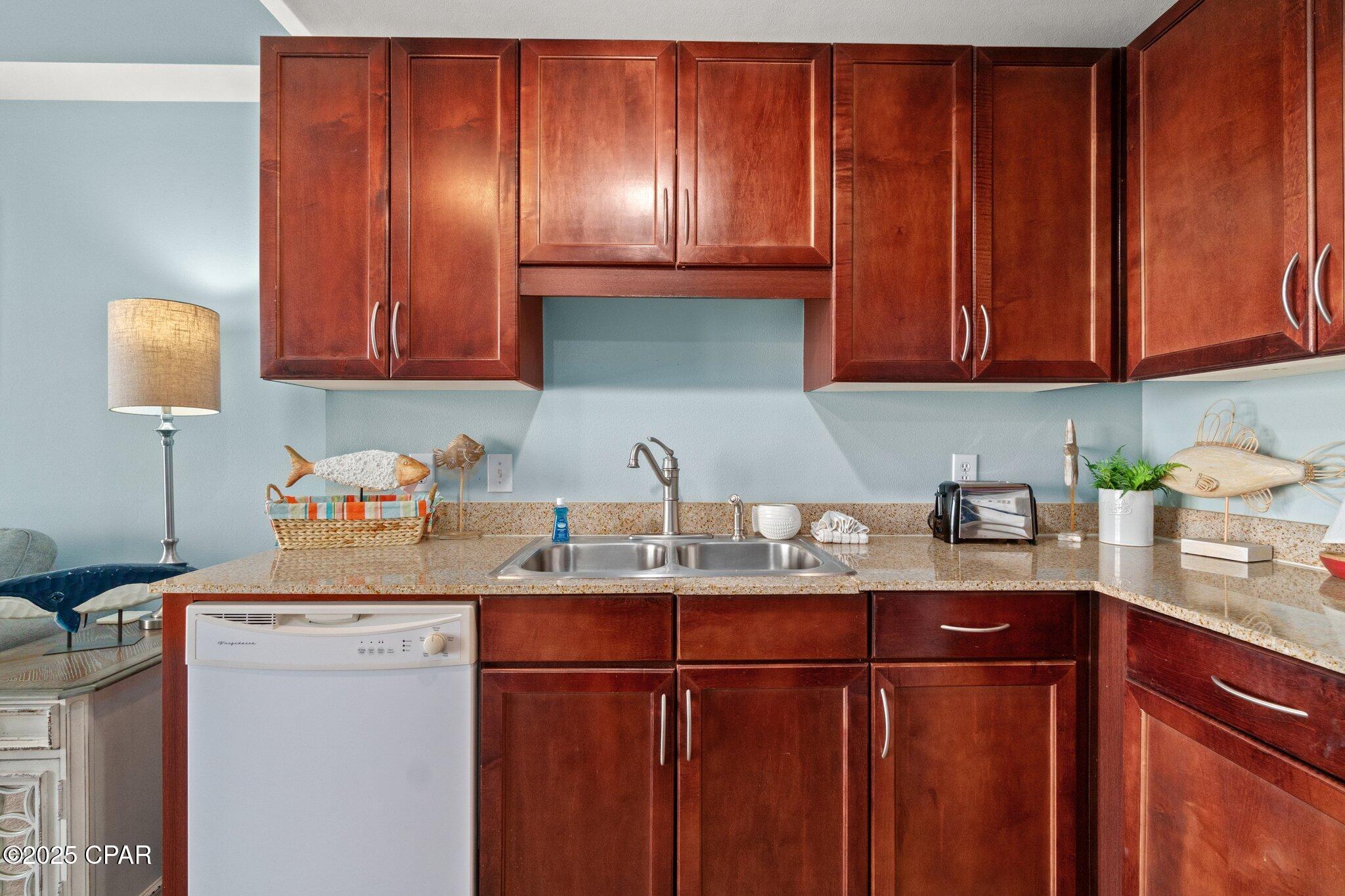 Laketown Wharf - Residential